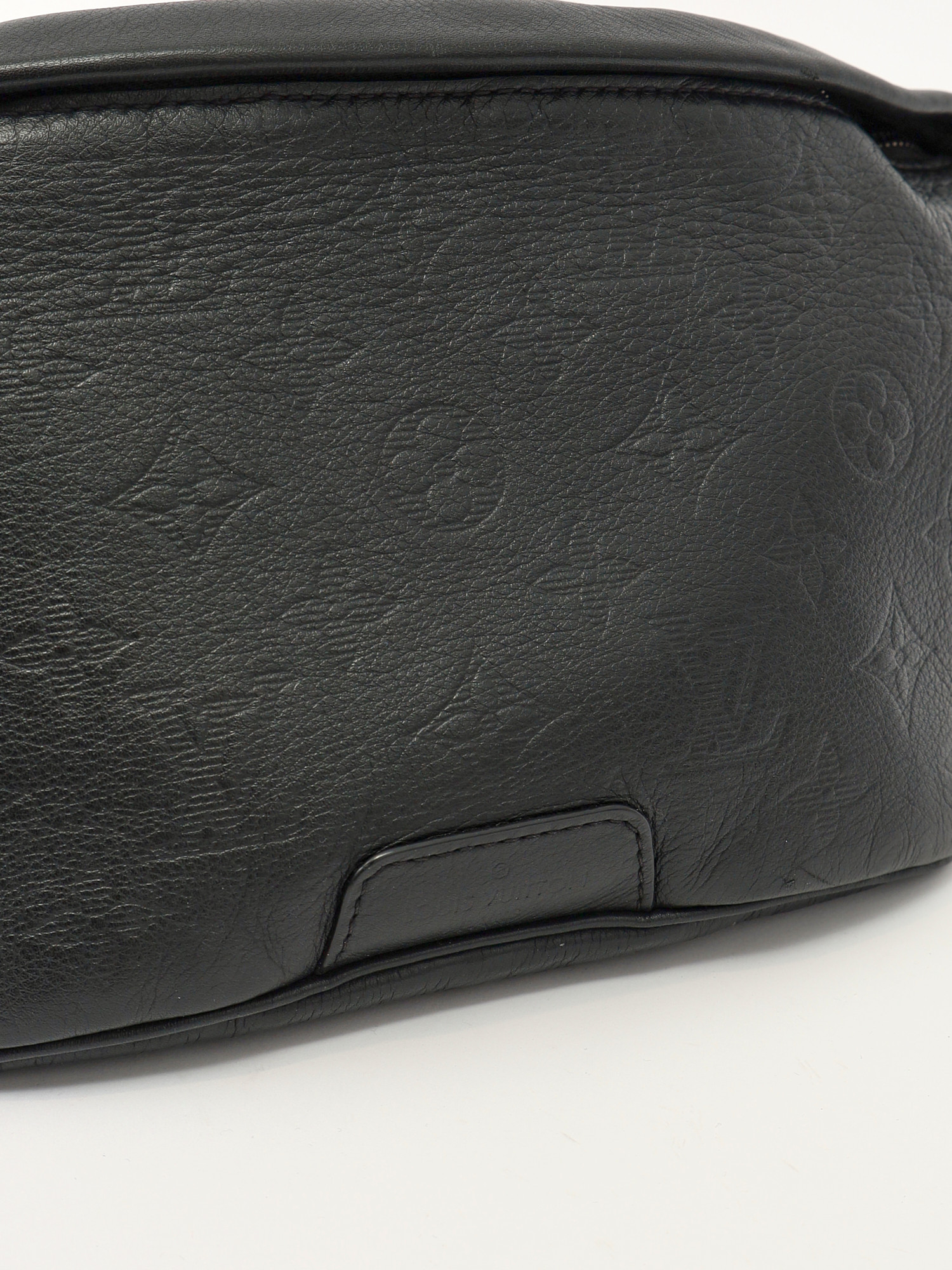 Louis Vuitton Discovery Bumbag 4