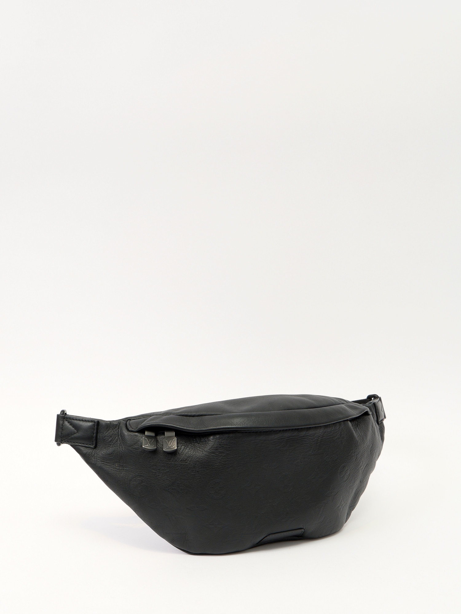 Louis Vuitton Discovery Bumbag 2