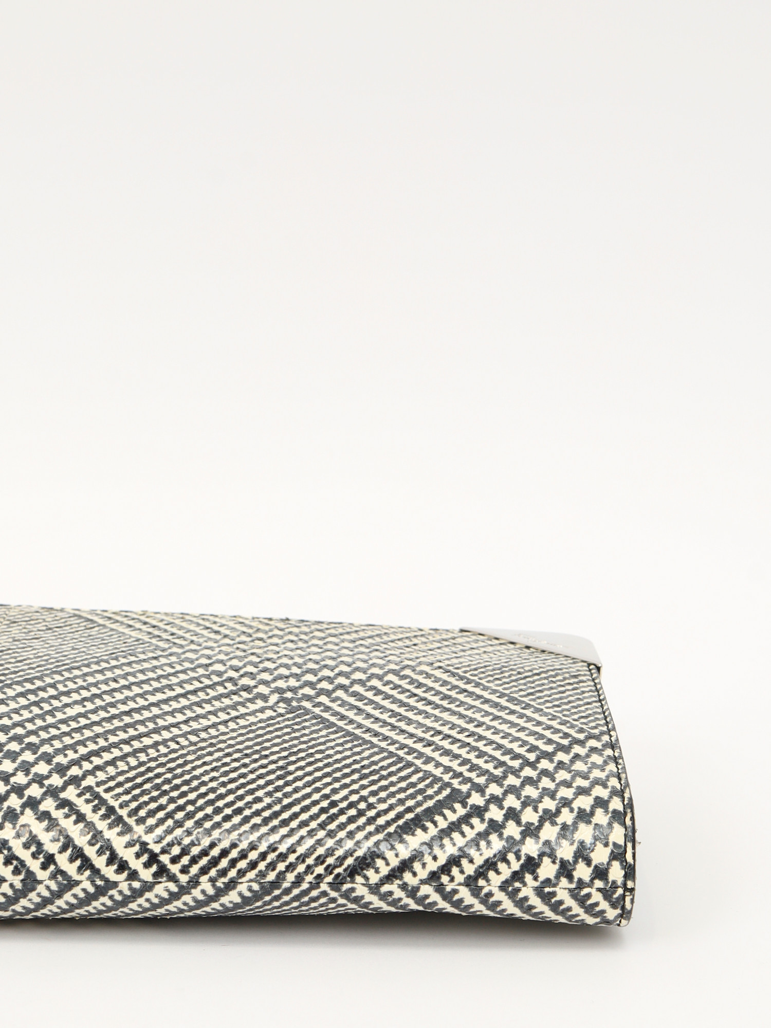 Salvatore Ferragamo Leather Bag 8