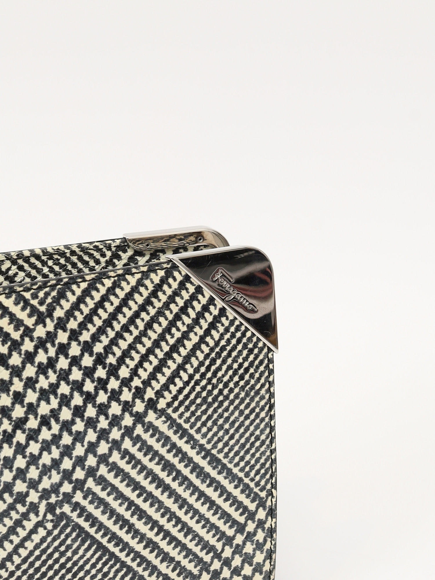 Salvatore Ferragamo Leather Bag 4