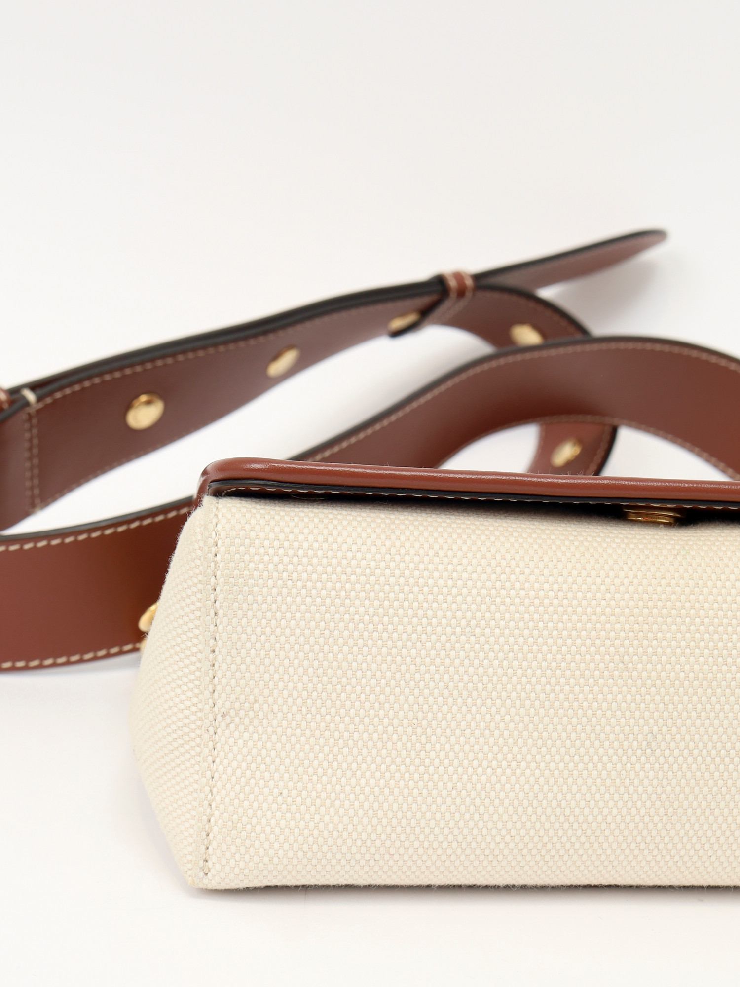 Burberry Horseferry 8