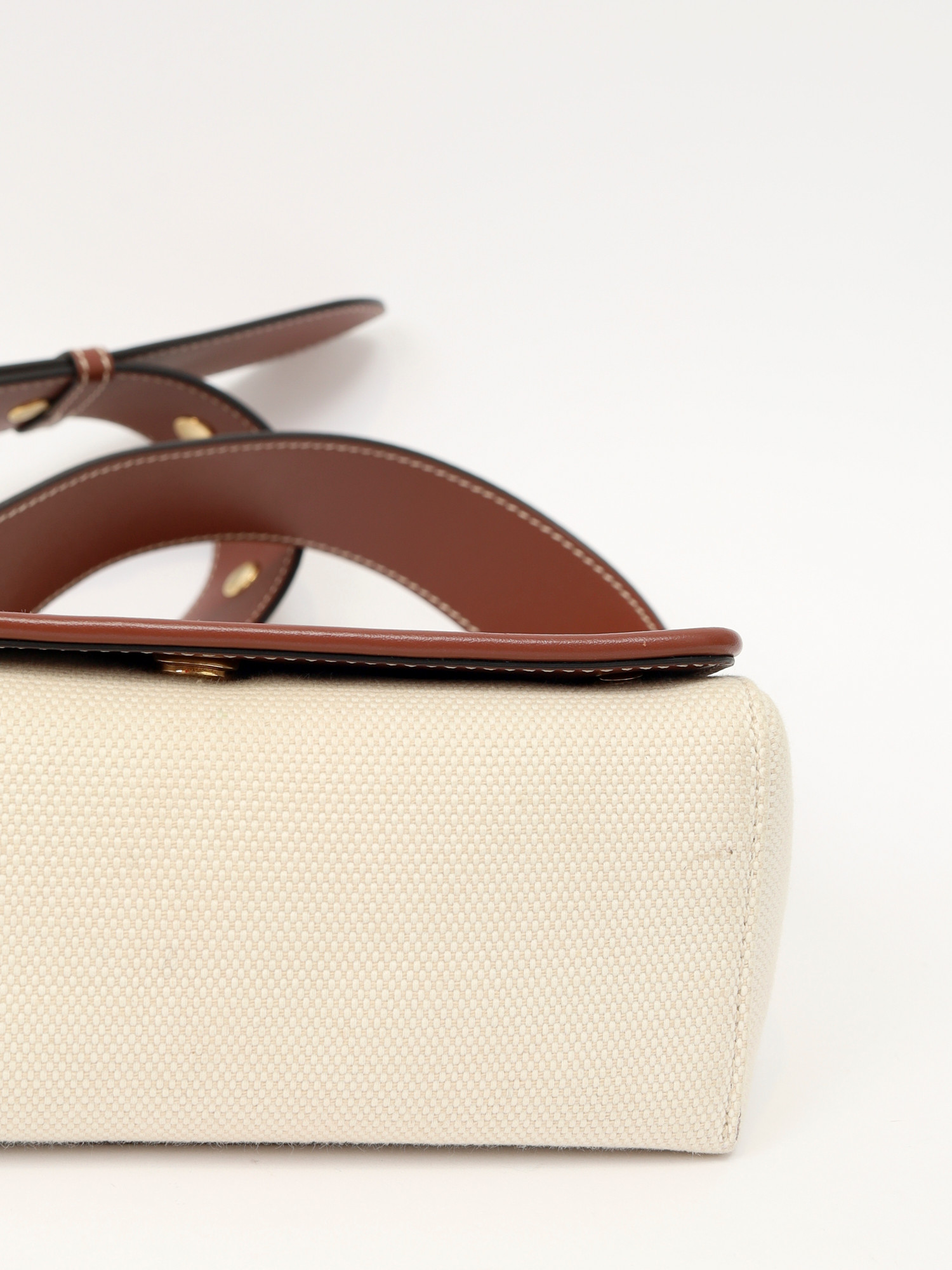 Burberry Horseferry 9