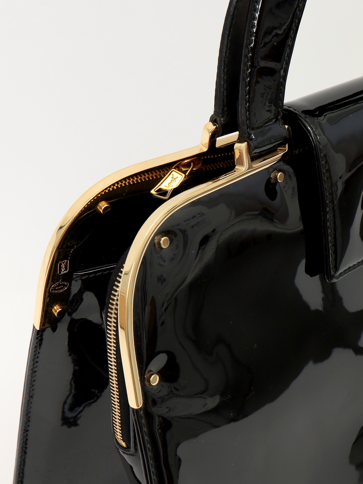Saint Laurent Leather Bag 5