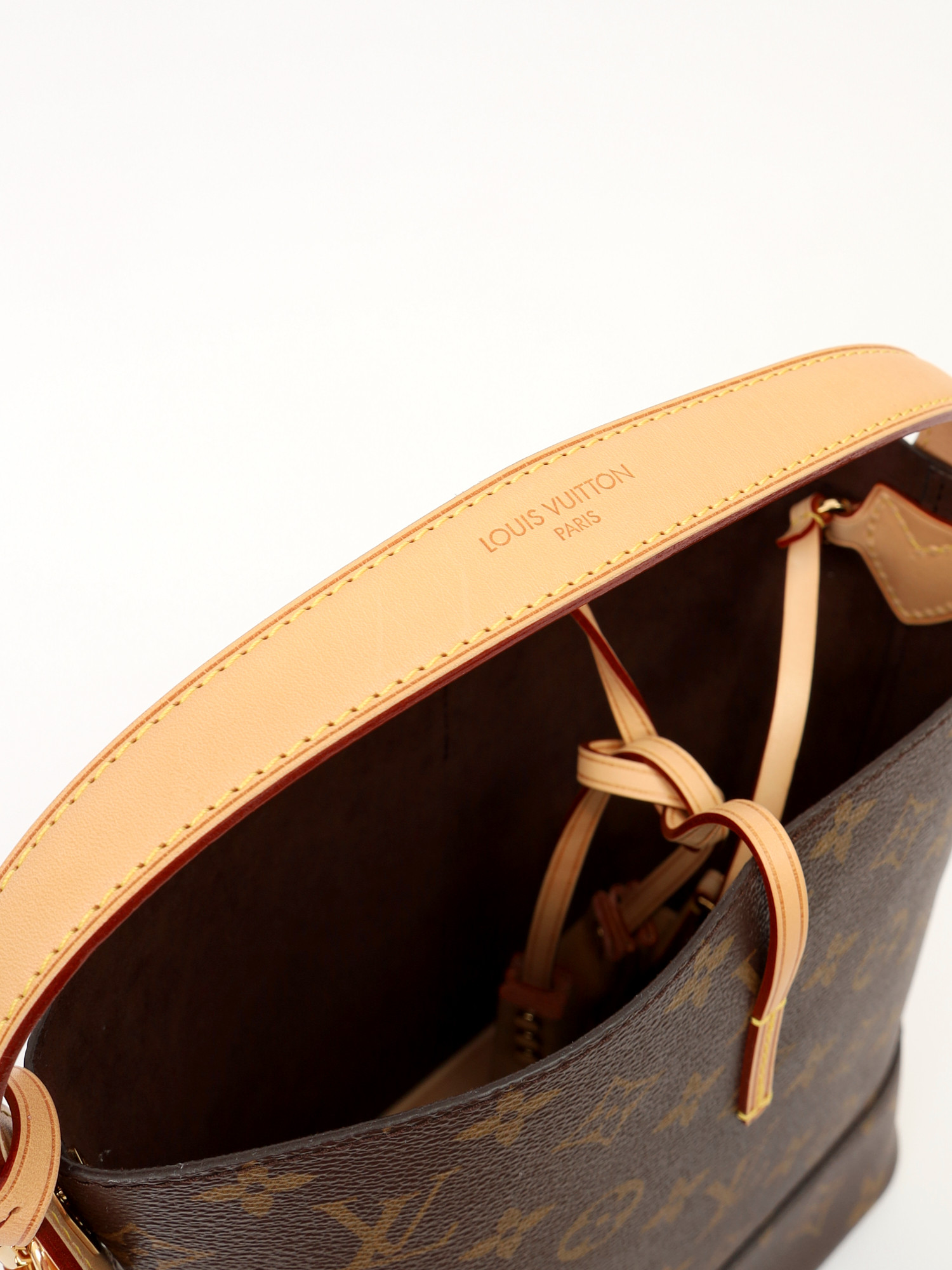 Louis Vuitton NeoNoe 8