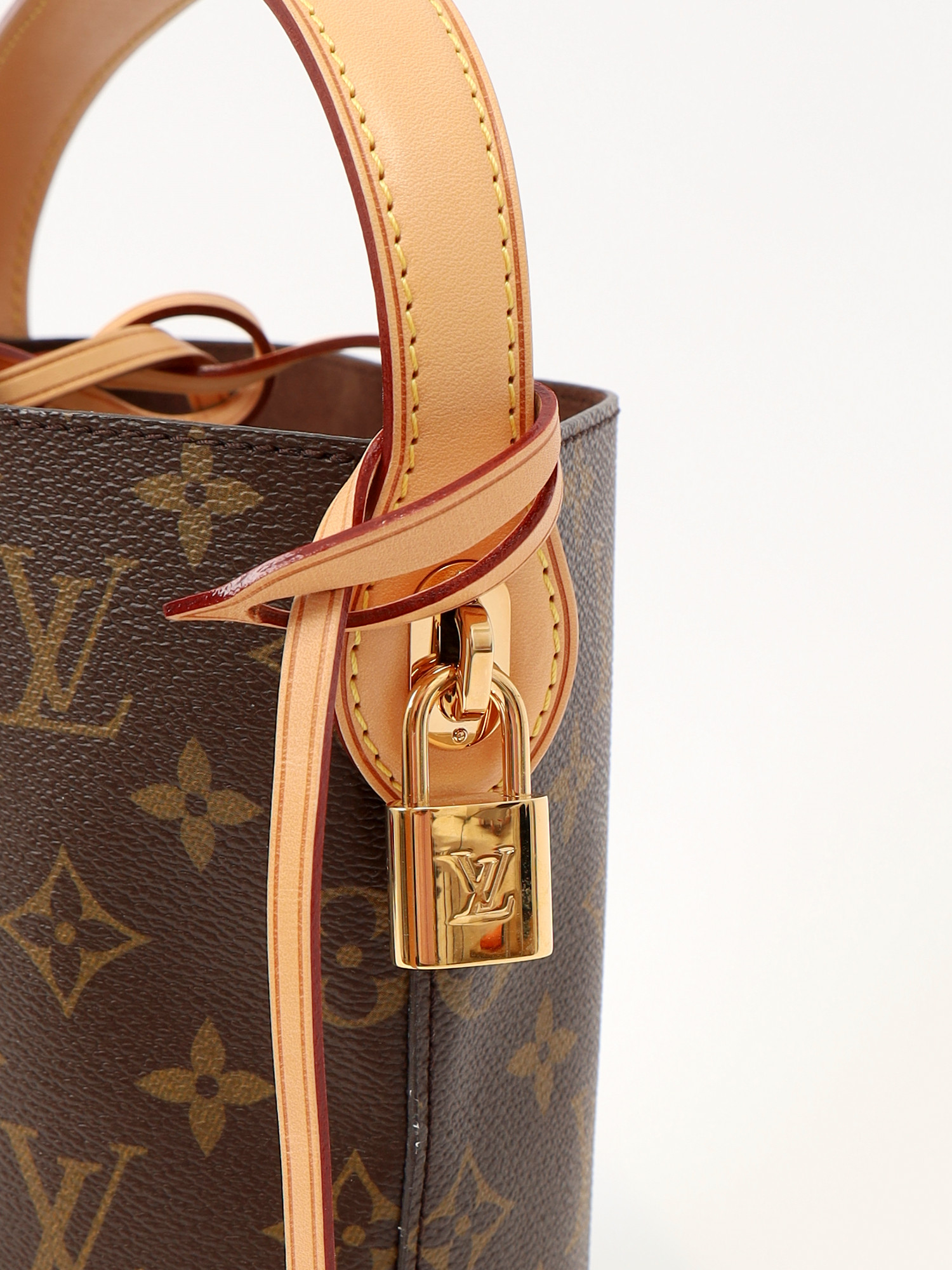 Louis Vuitton NeoNoe 5