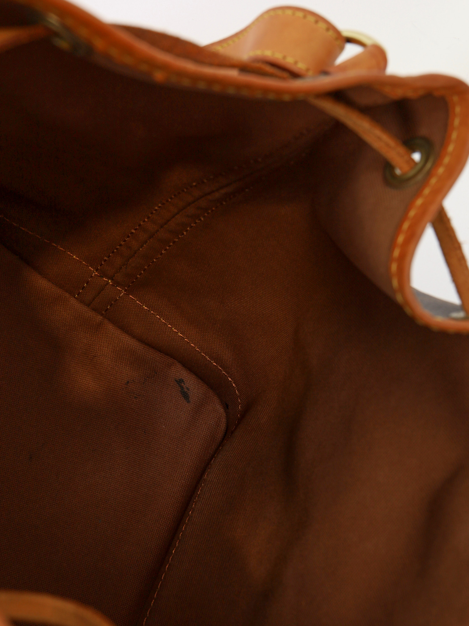 Louis Vuitton Noe 10