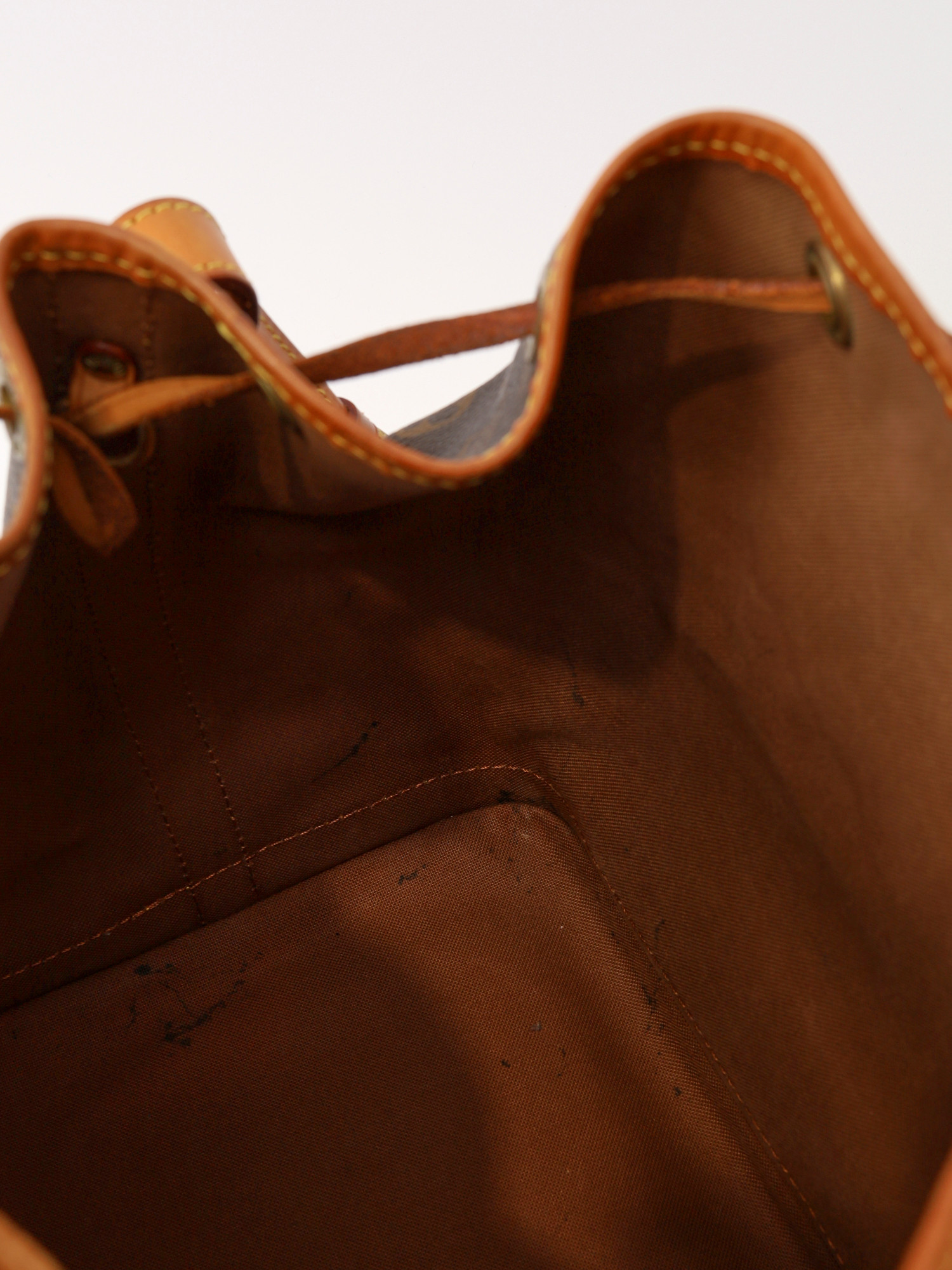 Louis Vuitton Noe 11