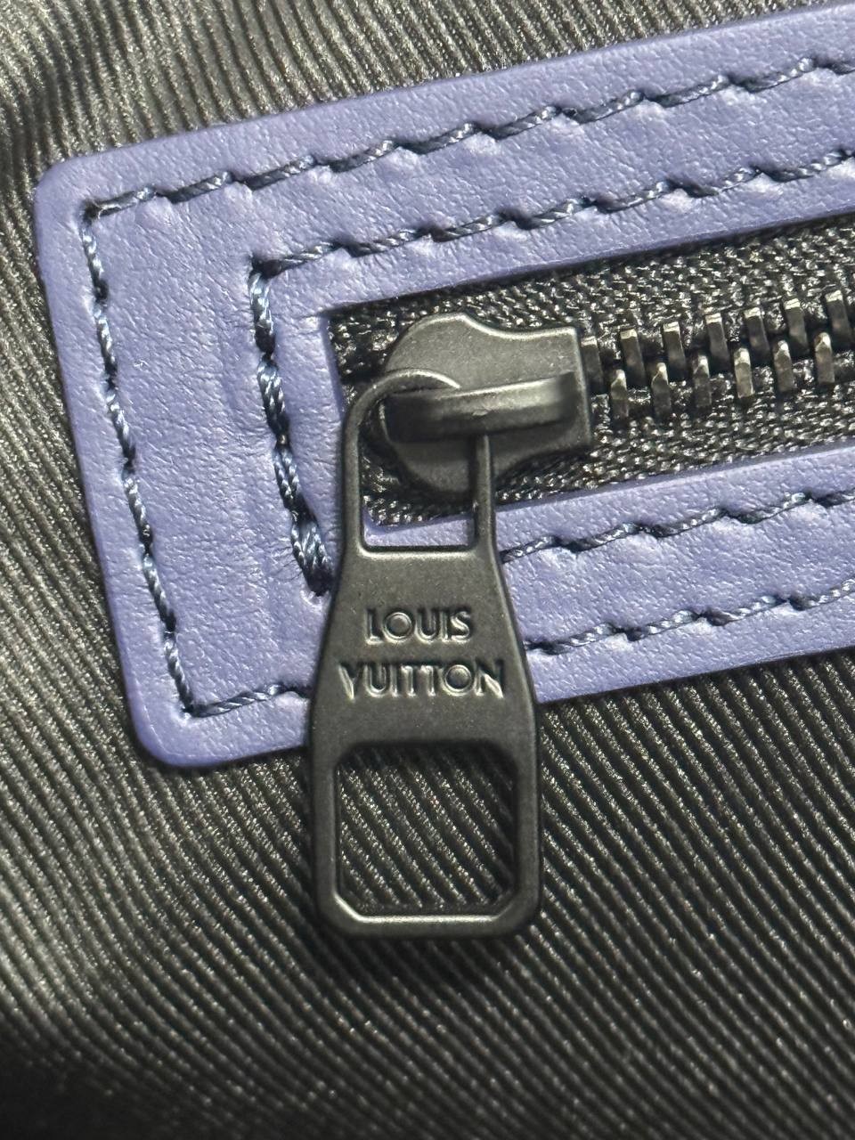 Louis Vuitton Keepall 10