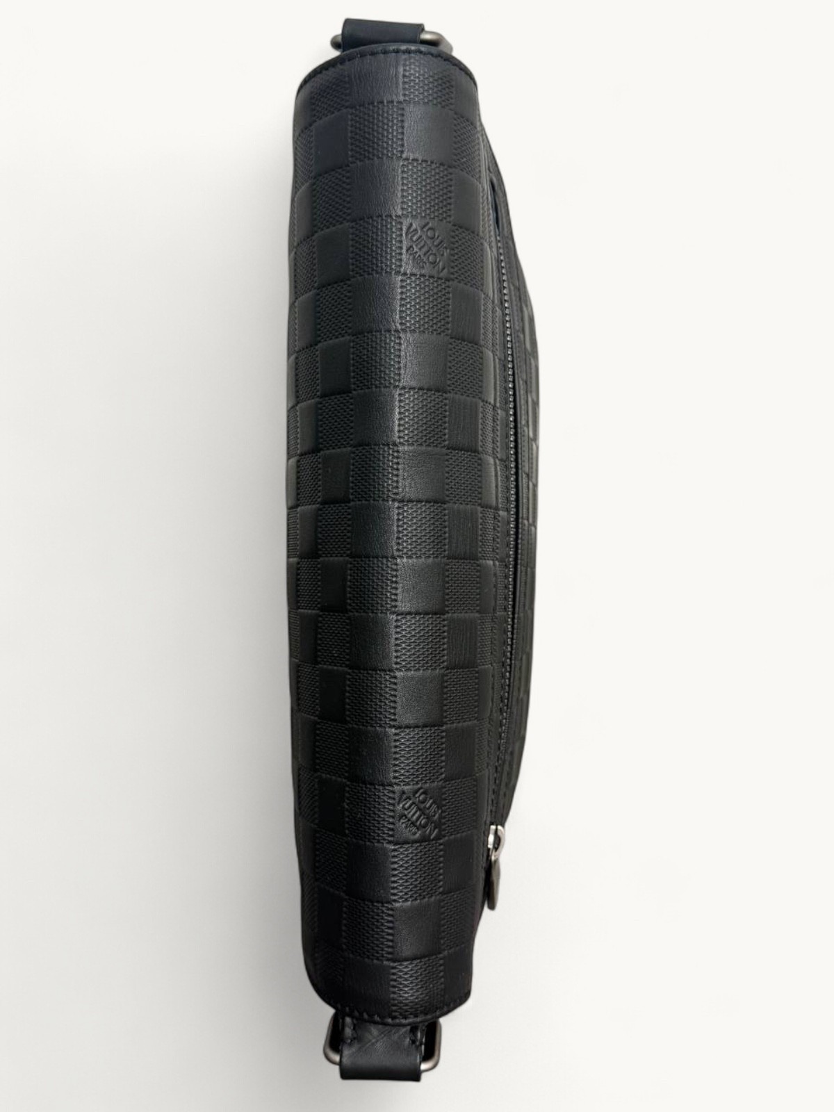 Louis Vuitton District 5