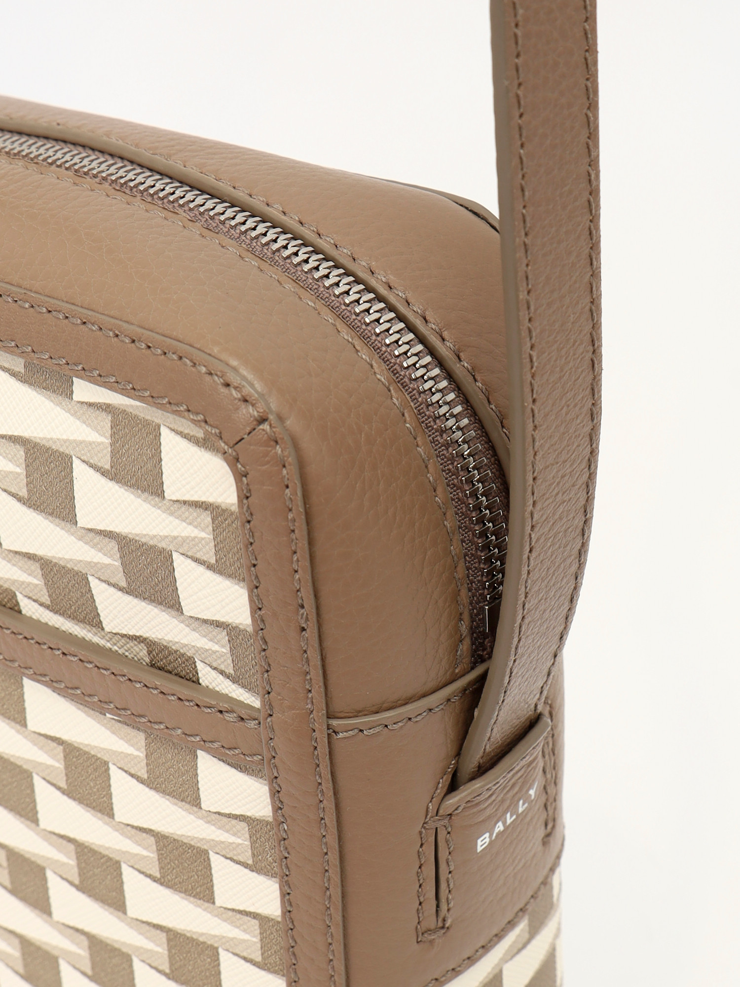 Bally Pennant  7