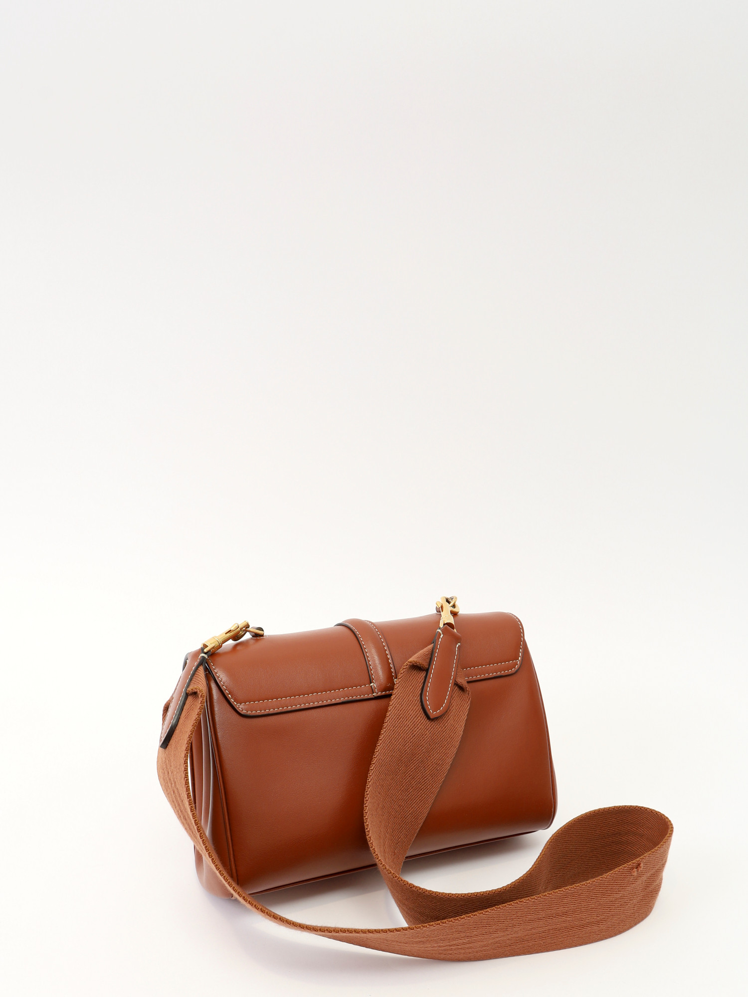 Celine 16 3