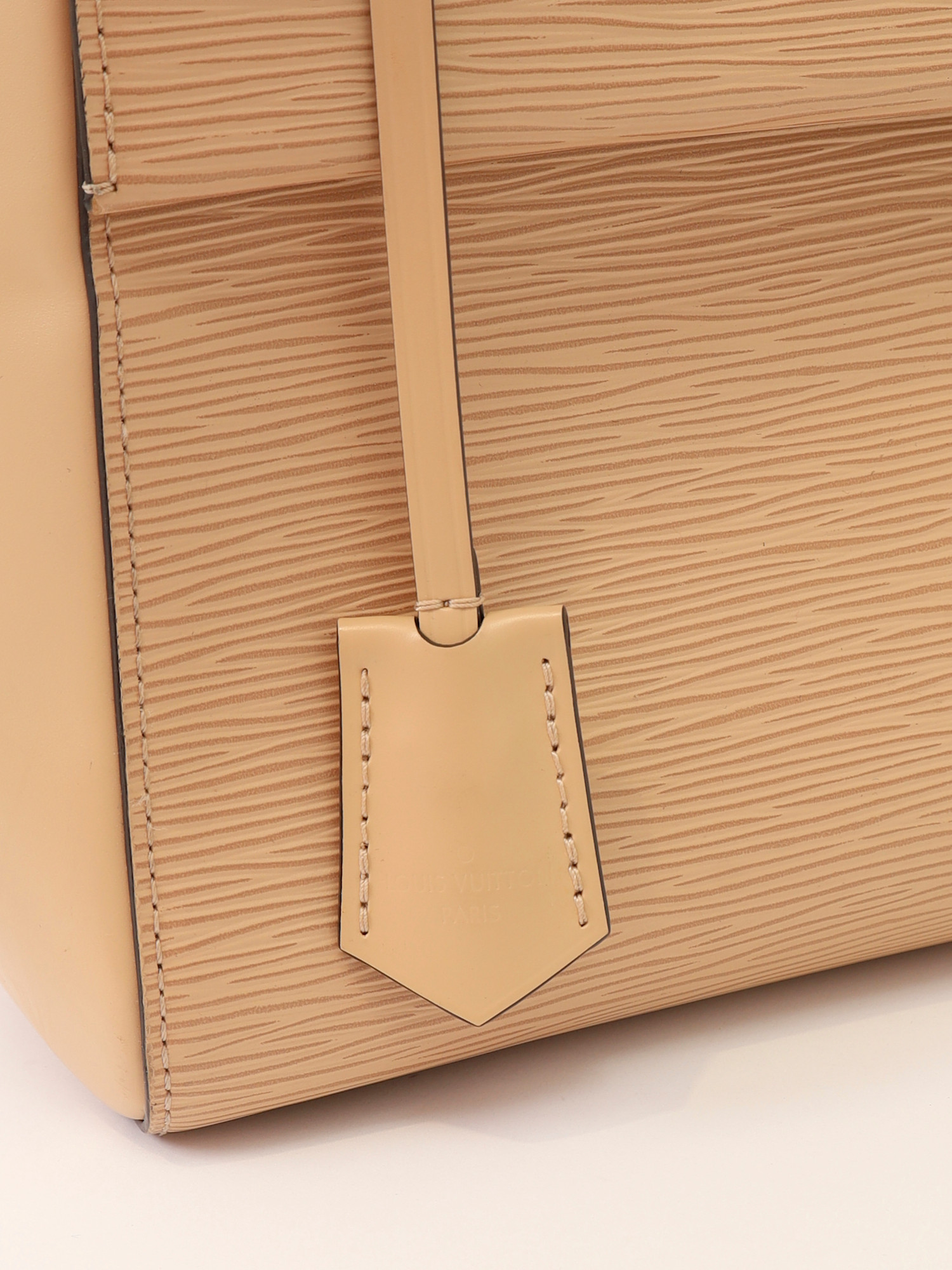 Louis Vuitton Cluny 10