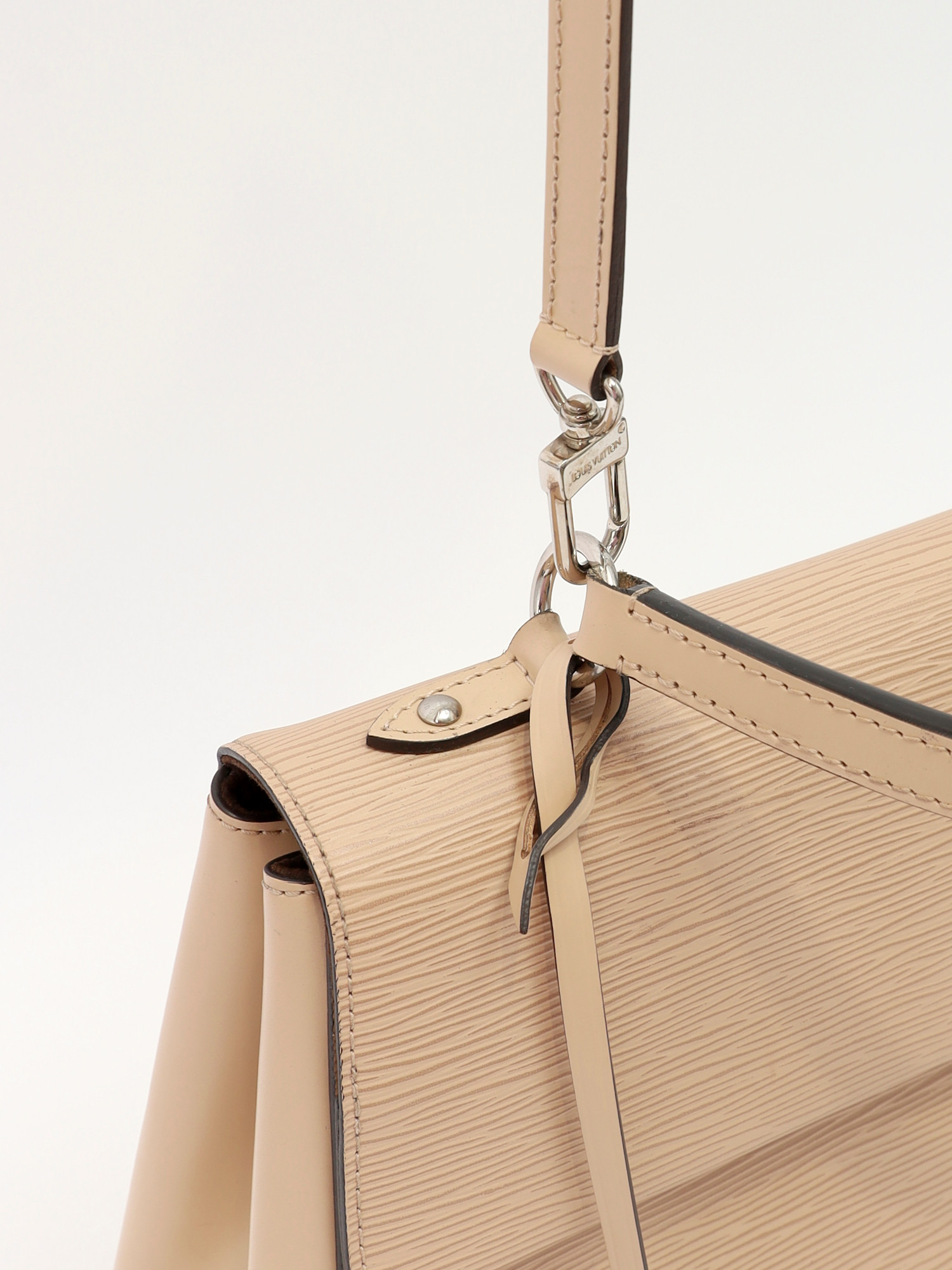 Louis Vuitton Cluny 6