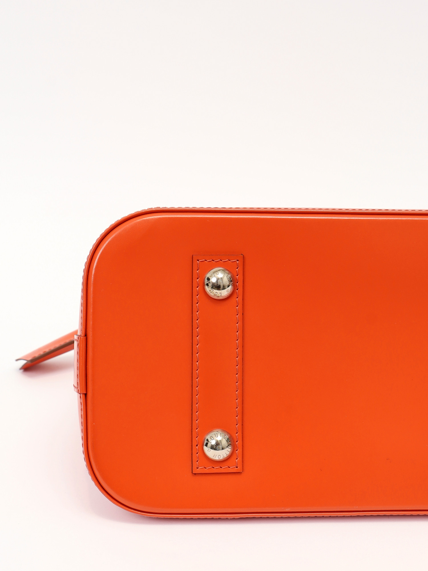 Louis Vuitton Alma 9