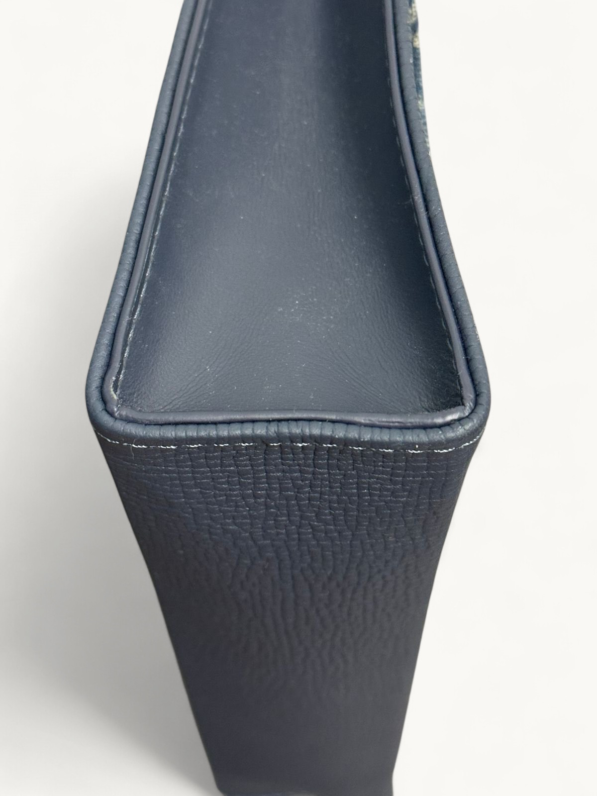 Louis Vuitton Pochette Voyage 7