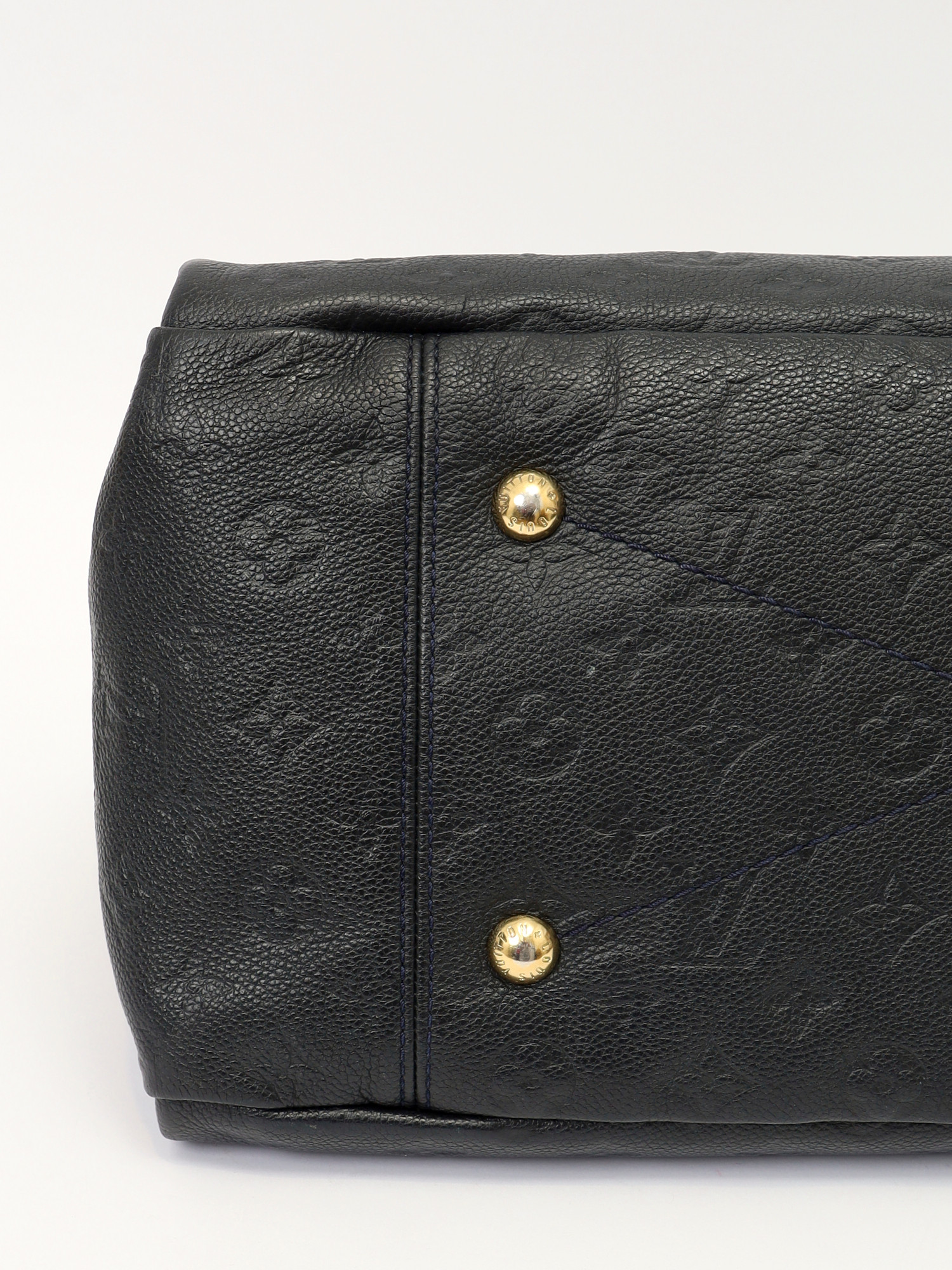 Louis Vuitton Artsy 7