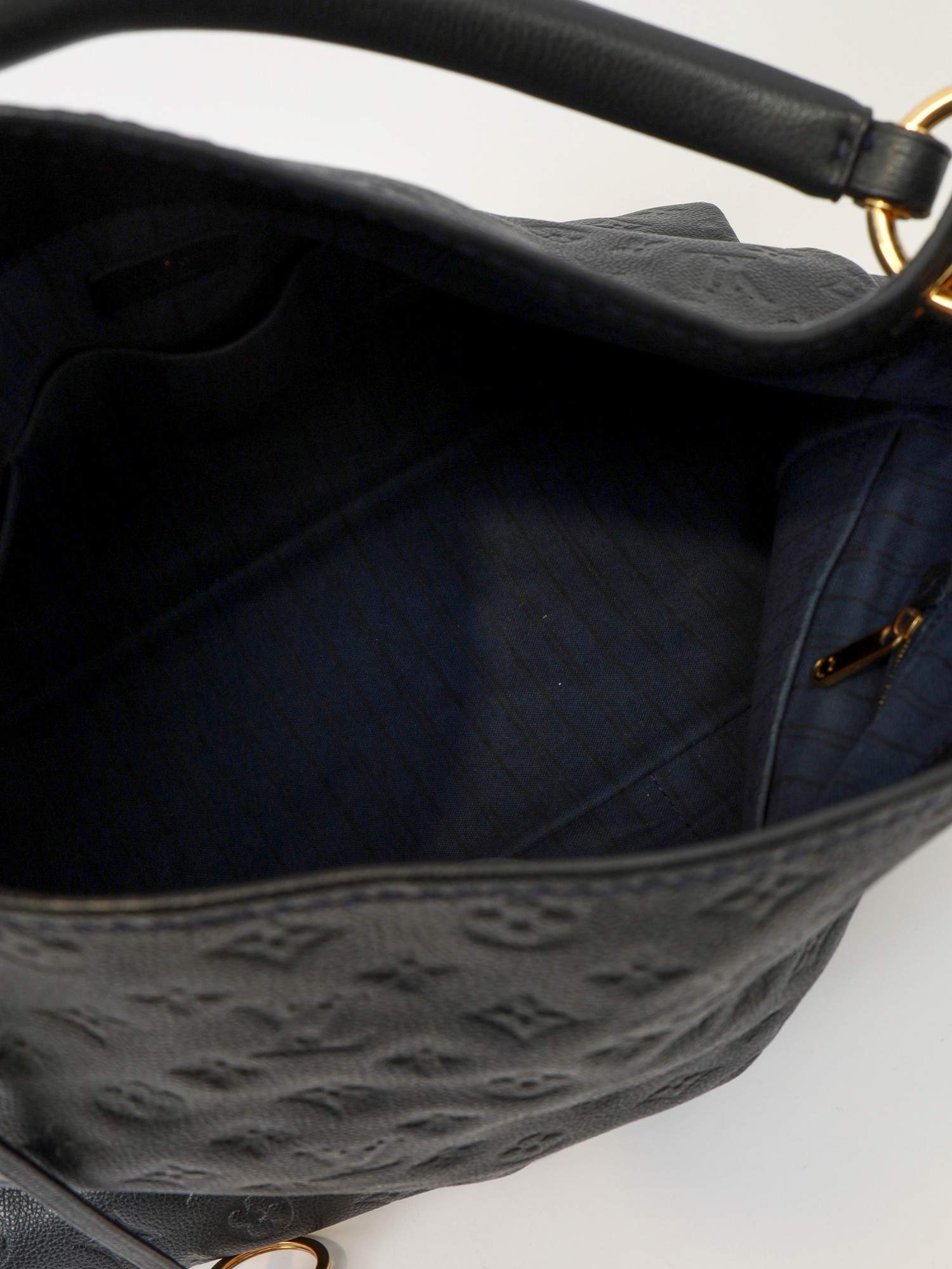 Louis Vuitton Artsy 9