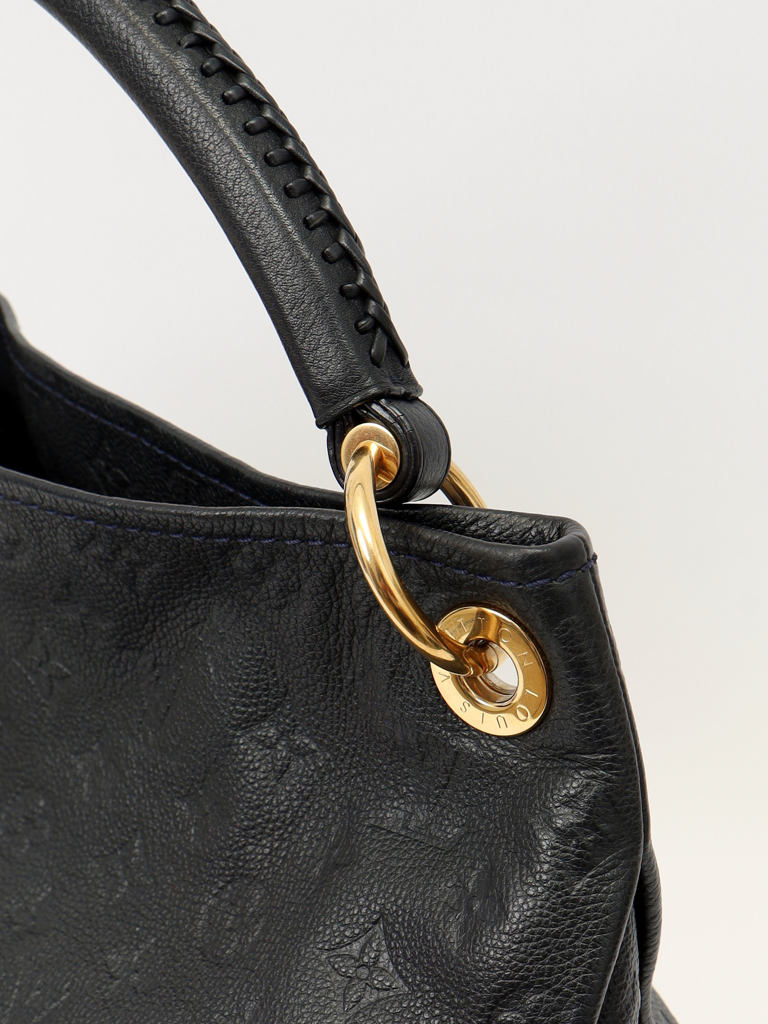 Louis Vuitton Artsy 6