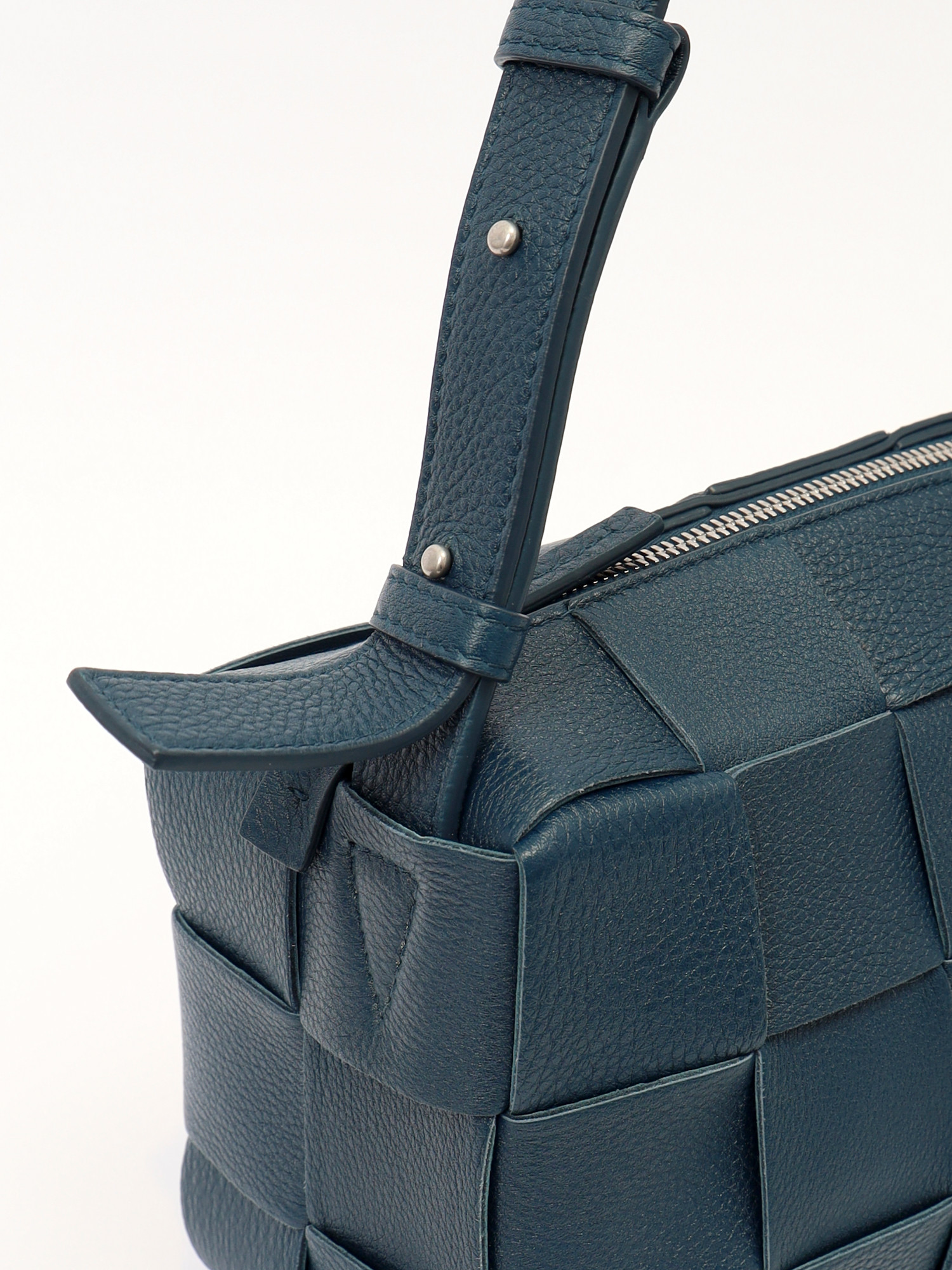 Bottega Veneta Cassette 4