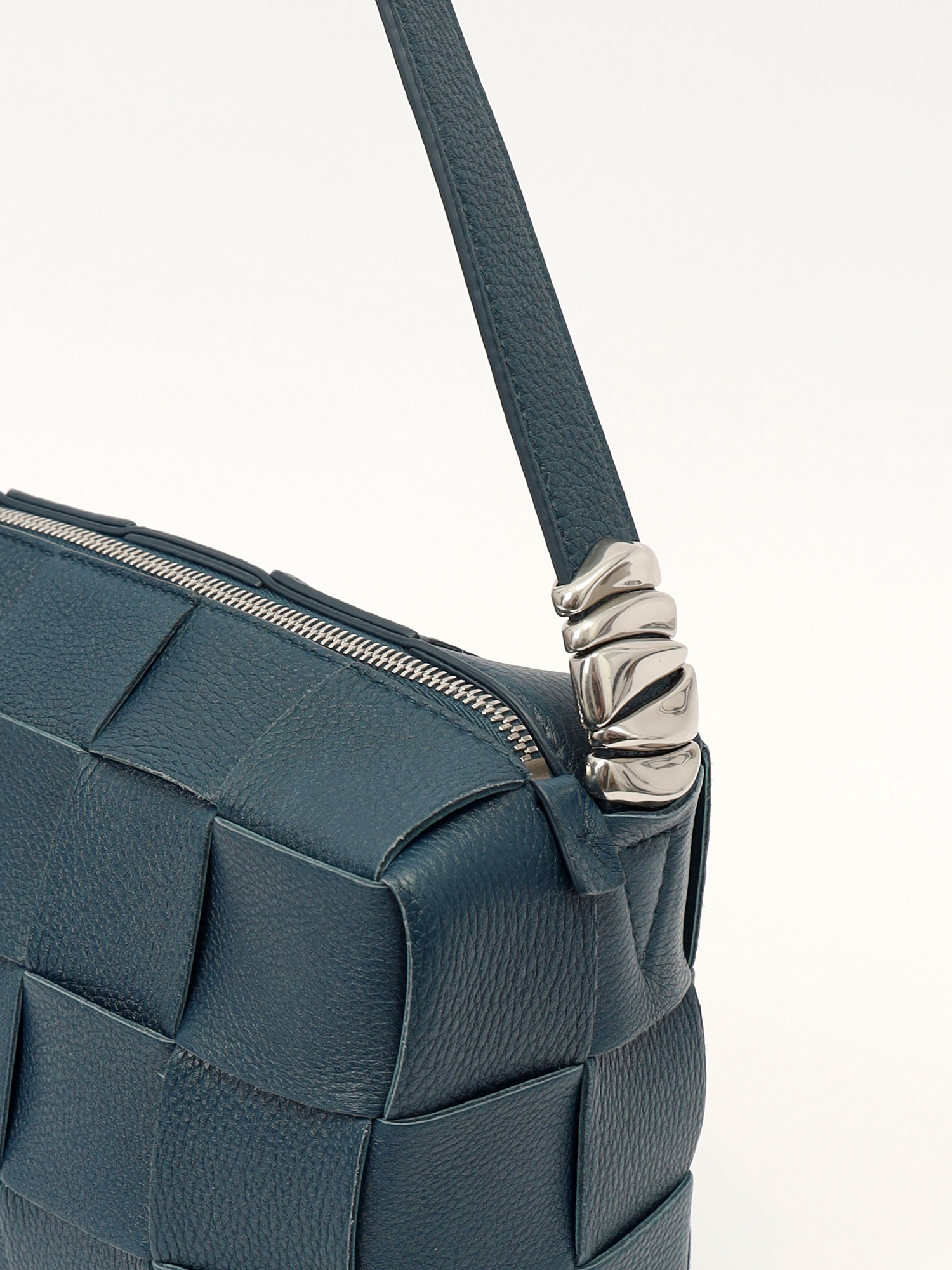 Bottega Veneta Cassette 5