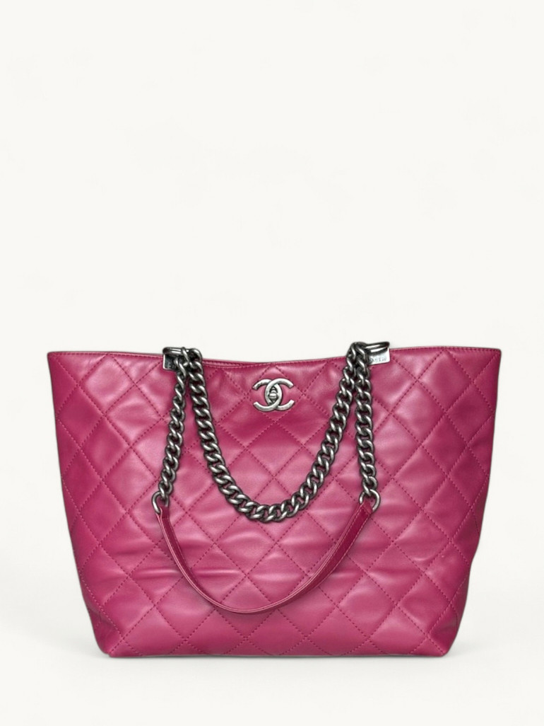 Chanel Leather Bag 0