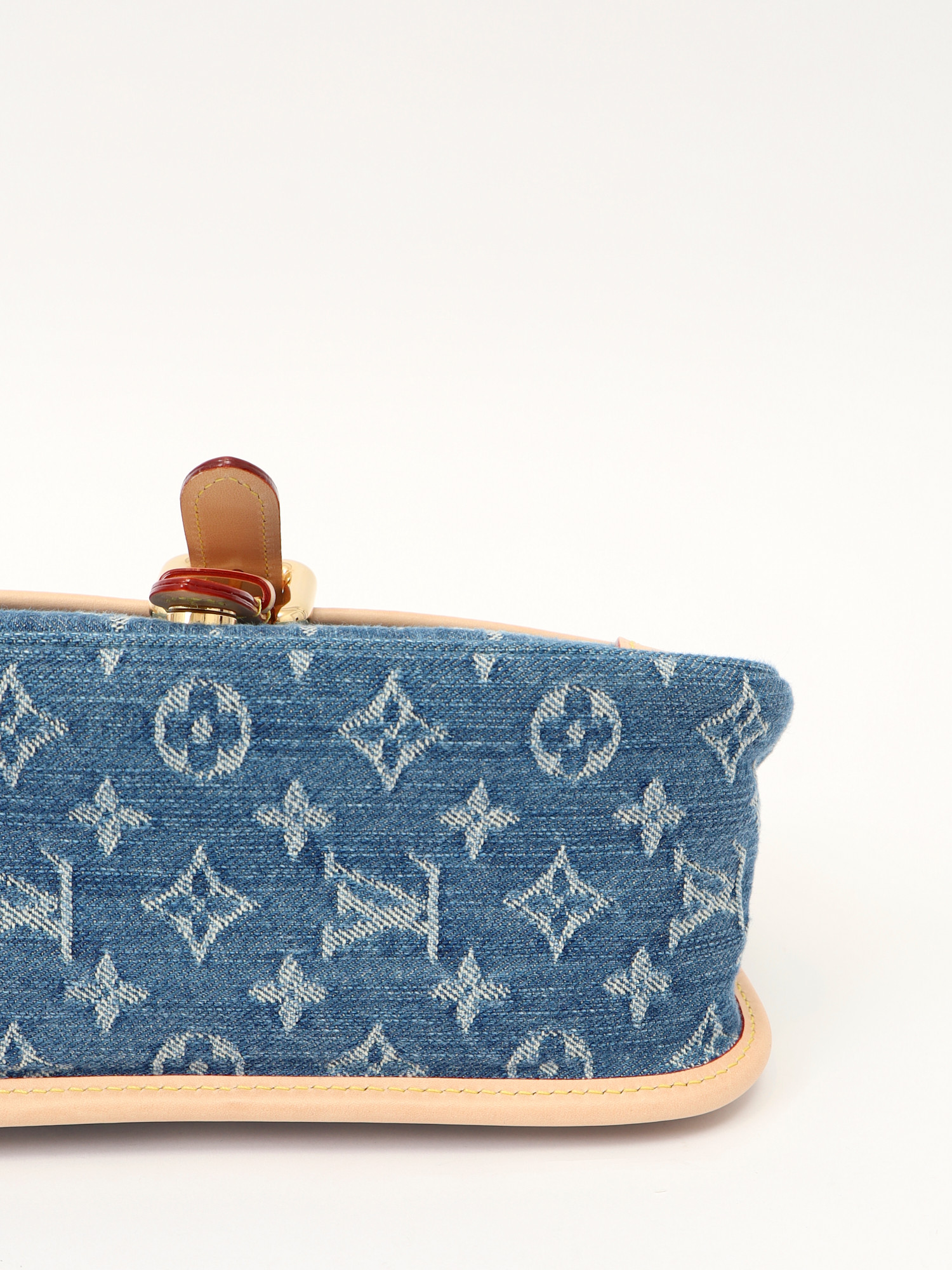 Сумки Louis Vuitton Diane изображение #10
