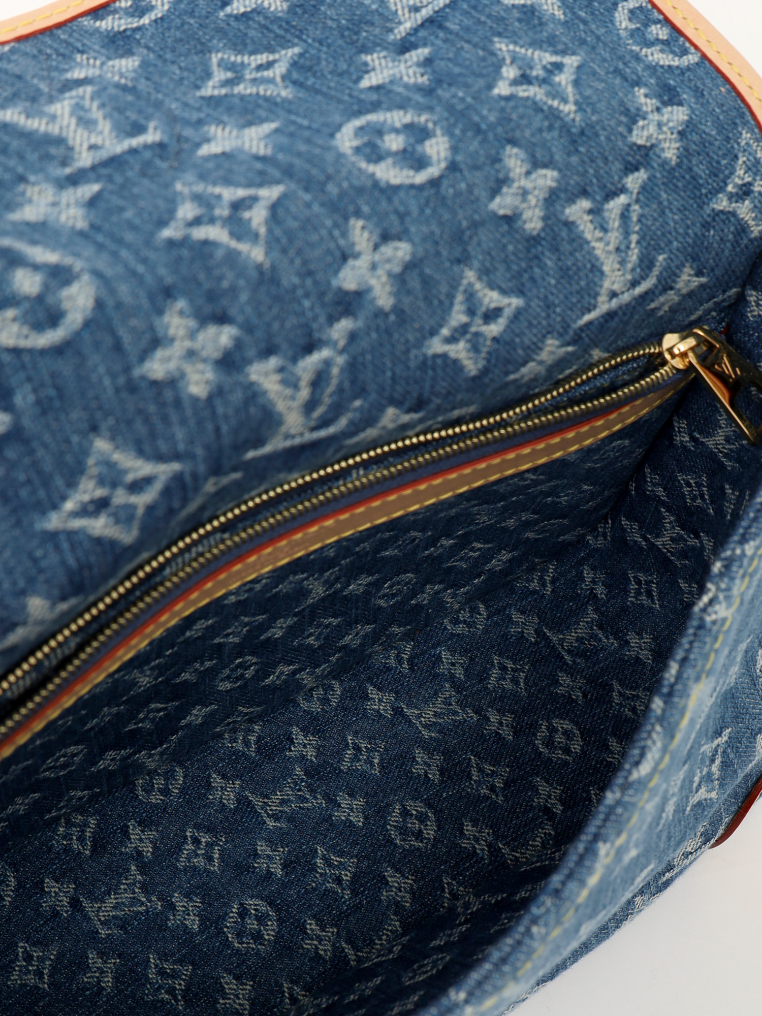 Сумки Louis Vuitton Diane изображение #11