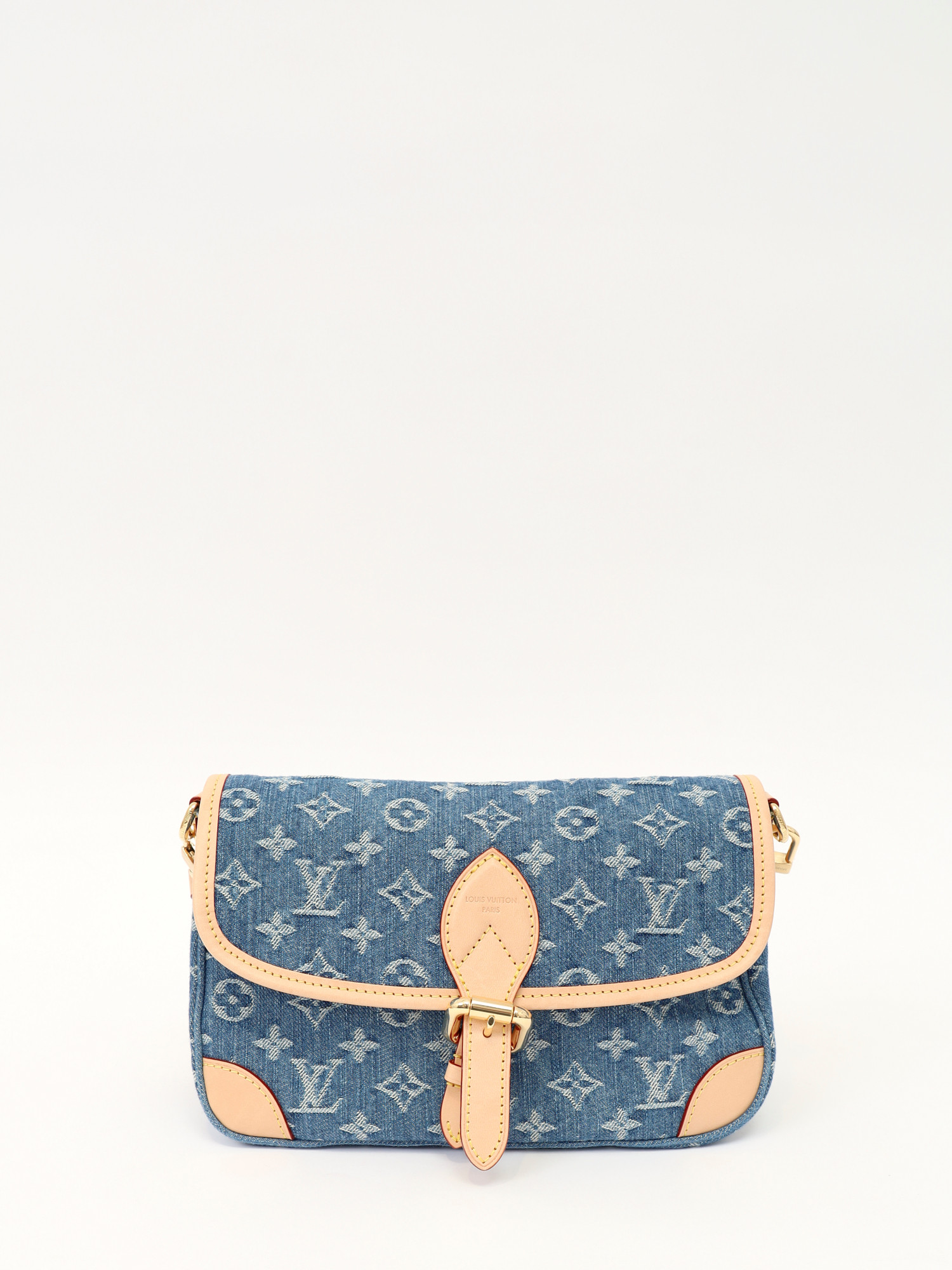 Сумки Louis Vuitton Diane изображение #1