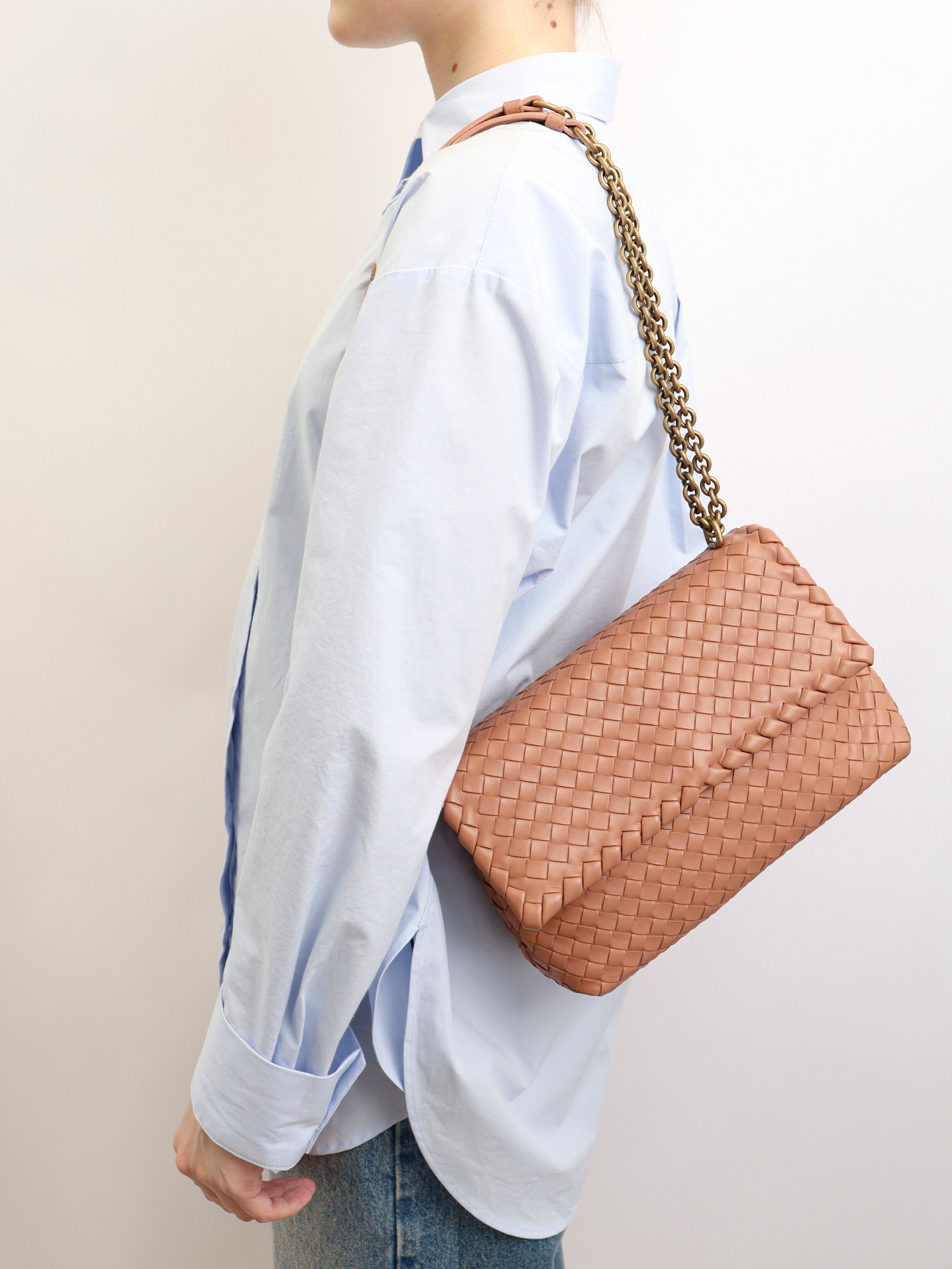 Bottega Veneta Olympia  2