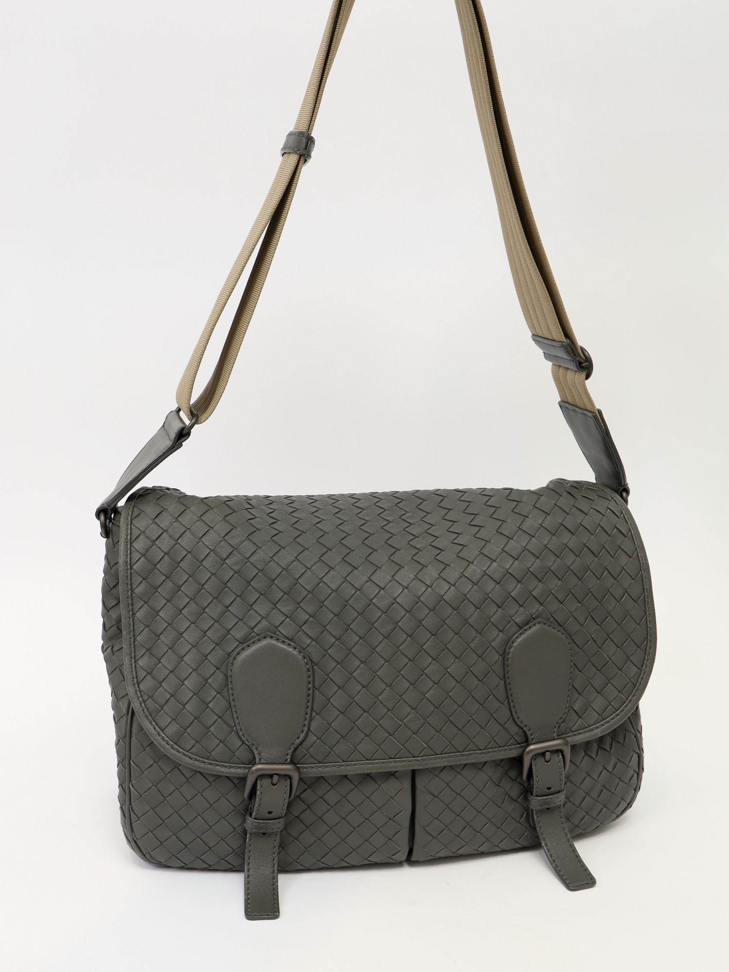Bottega Veneta Gardena  4