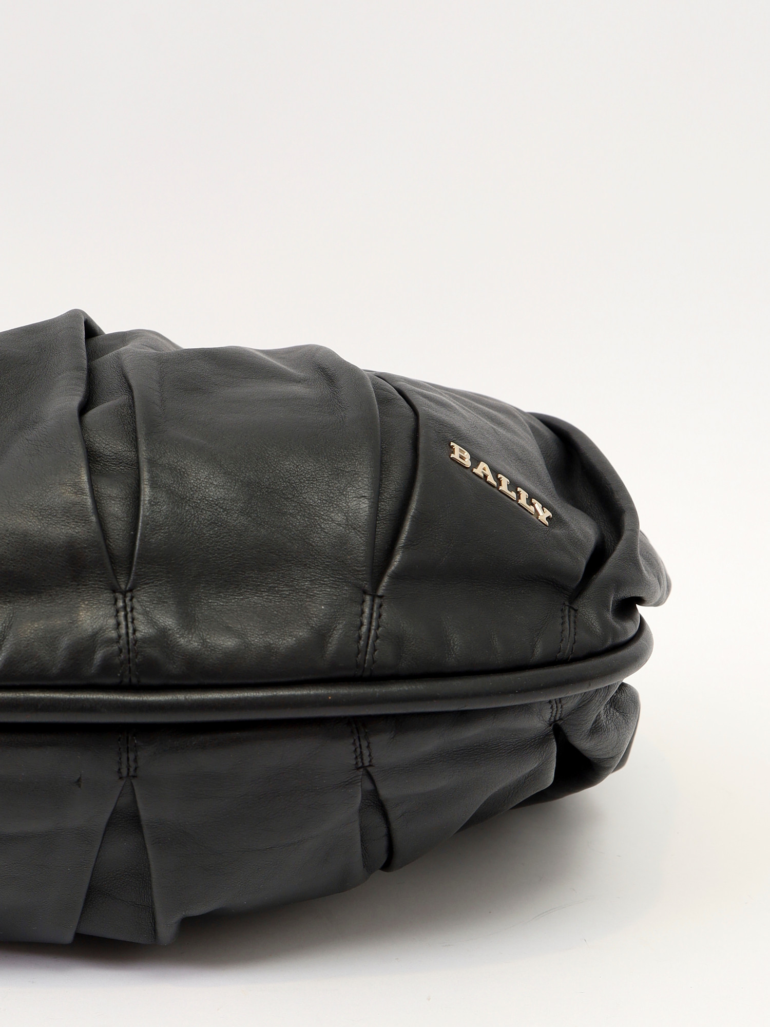 Bally Leather Bag  9