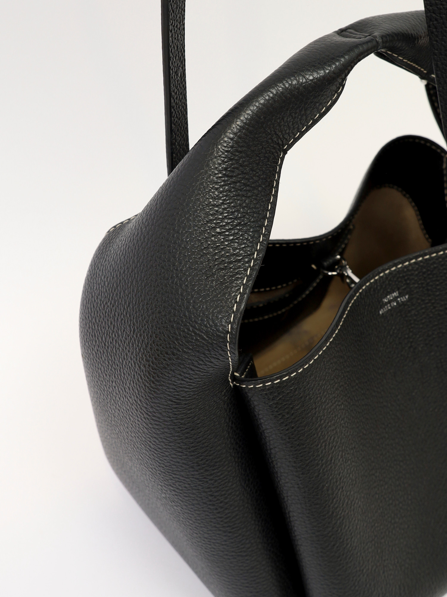 Toteme Bucket 6