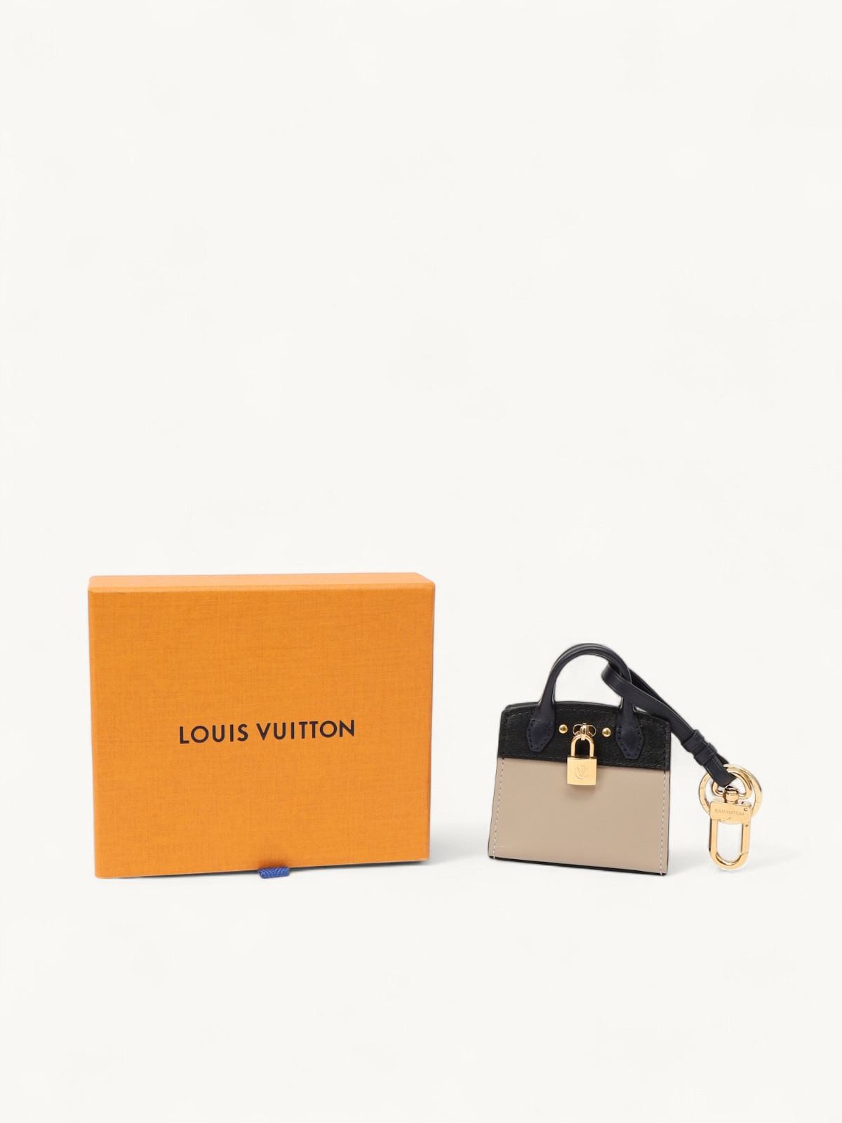 Louis Vuitton Keychain 1