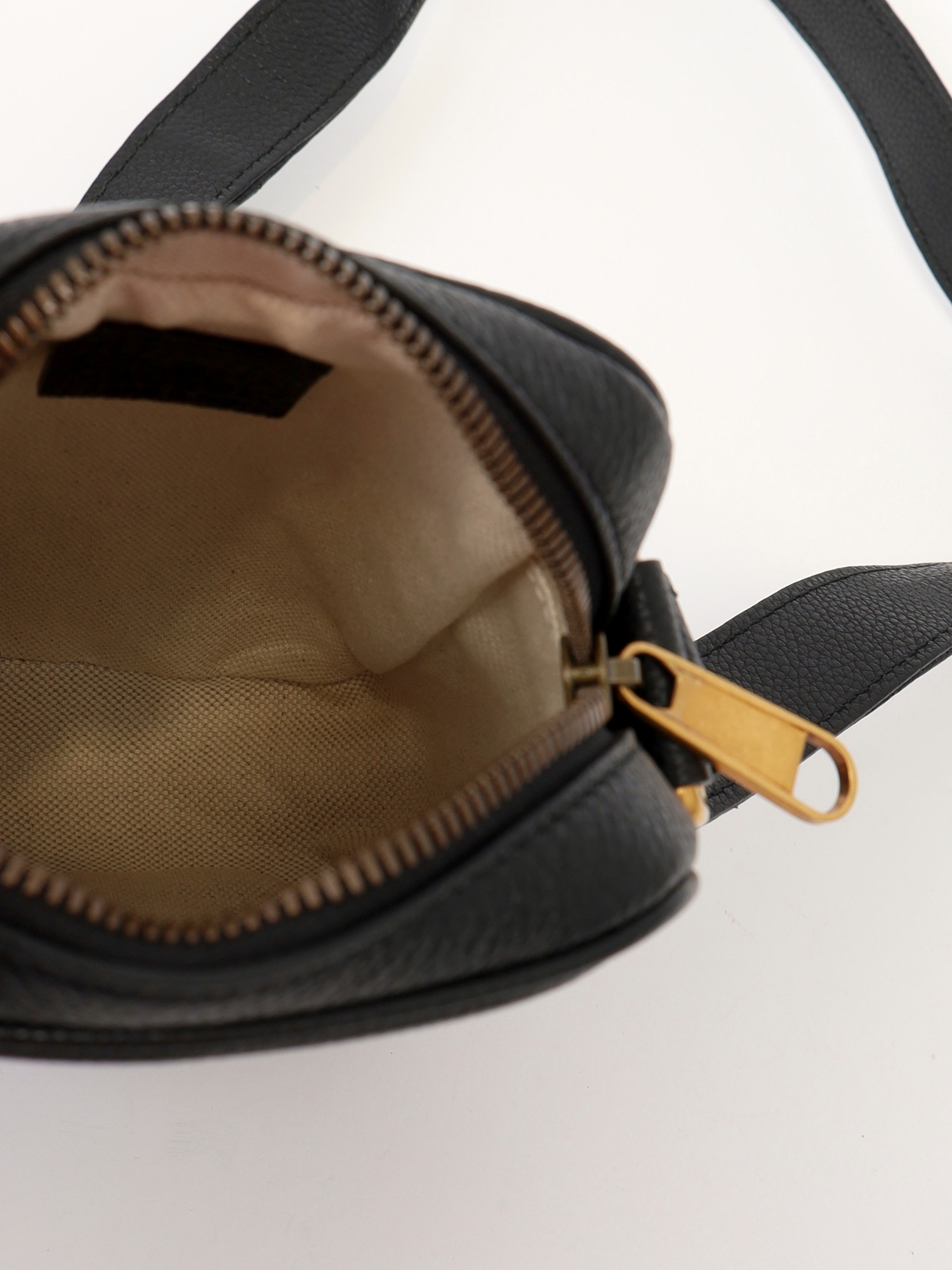 Gucci Leather Bag 11