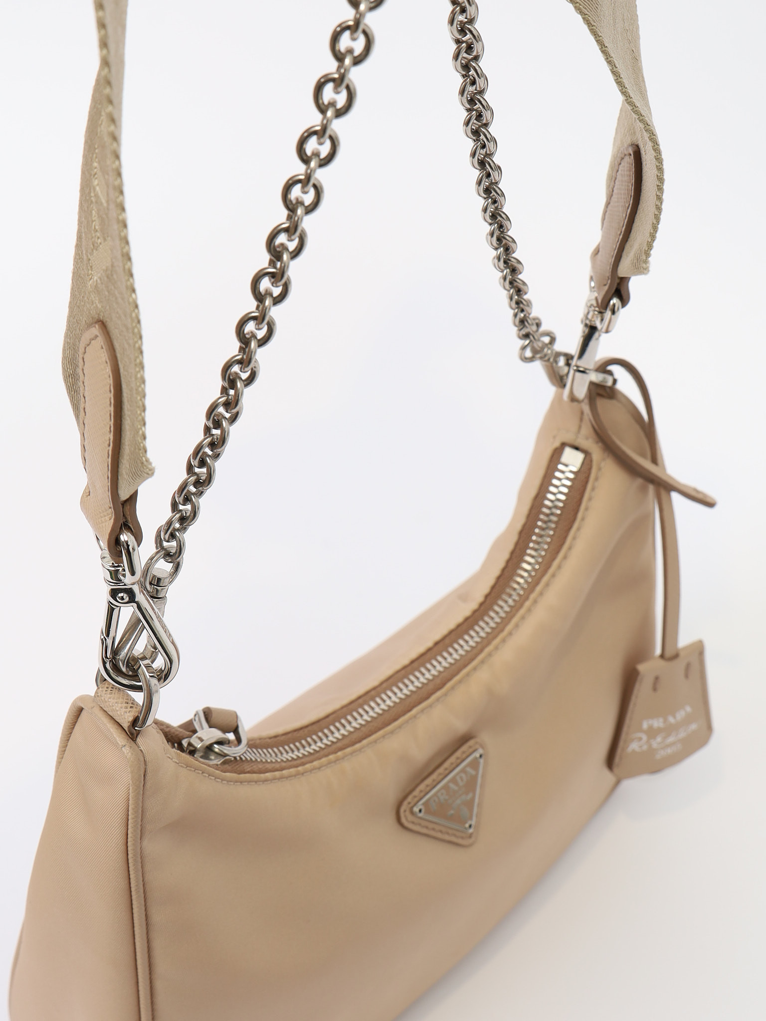 Сумки Prada Re-Edition 2005 изображение #5