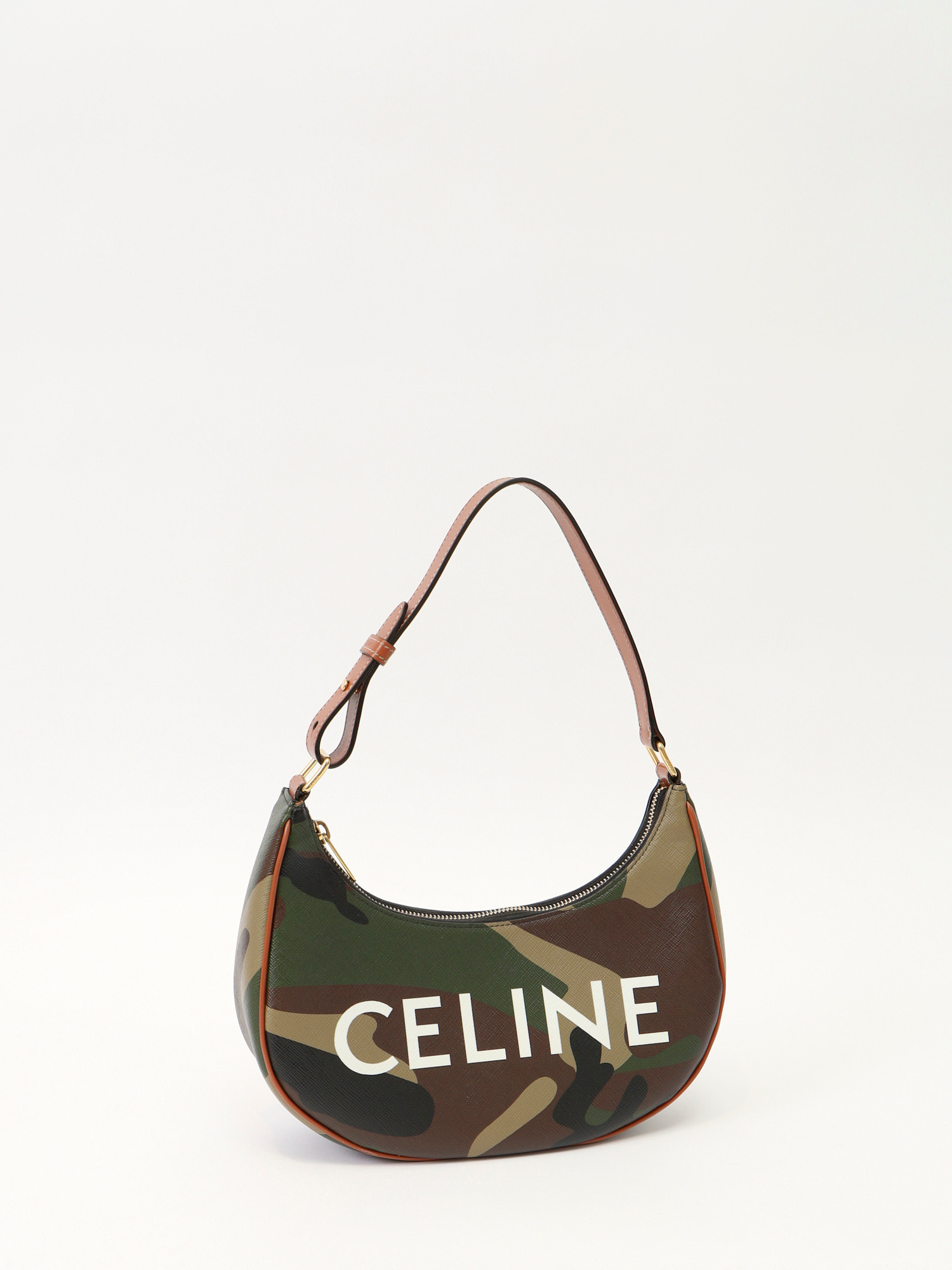 Celine Ava  2