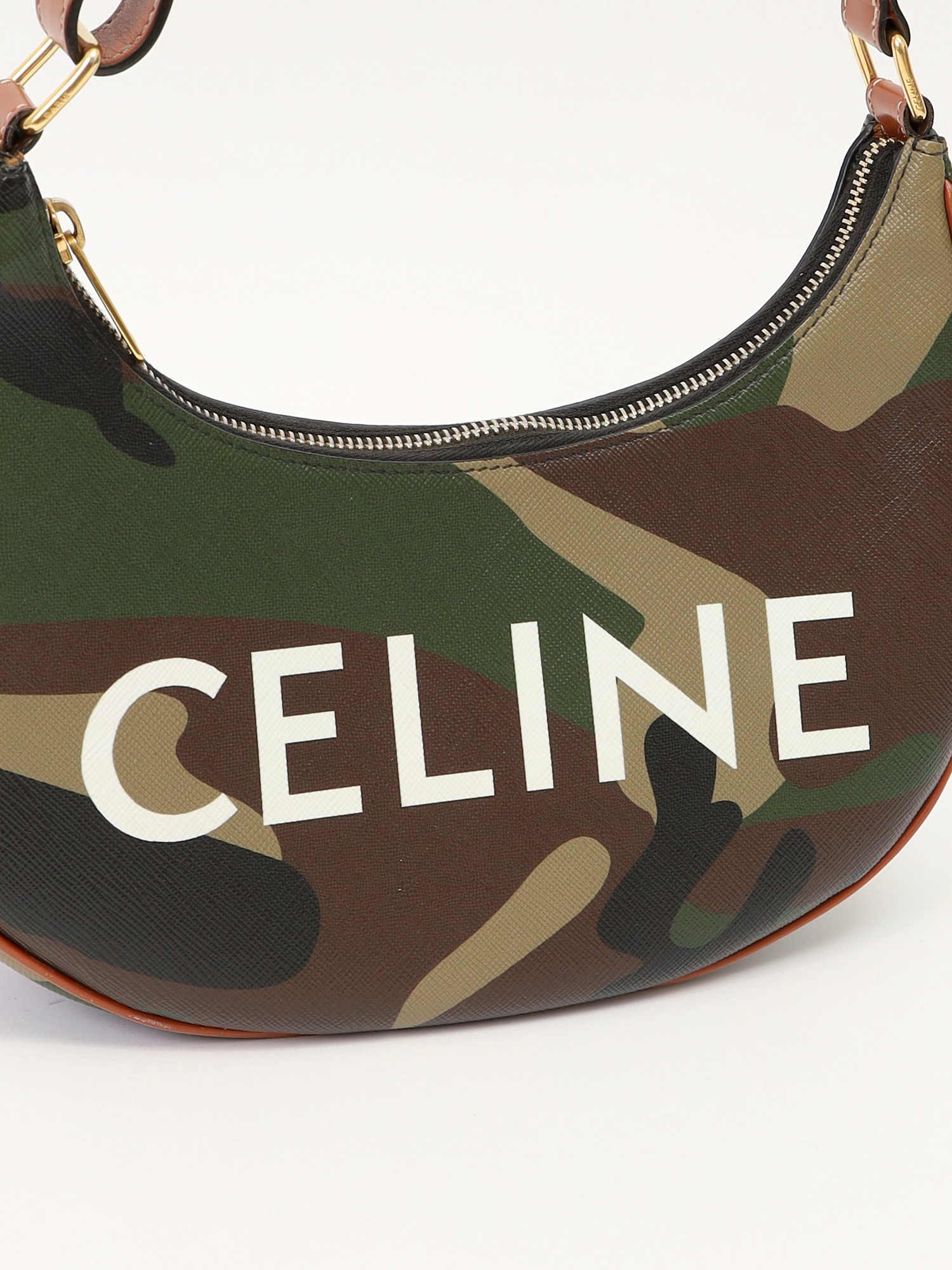 Celine Ava  4