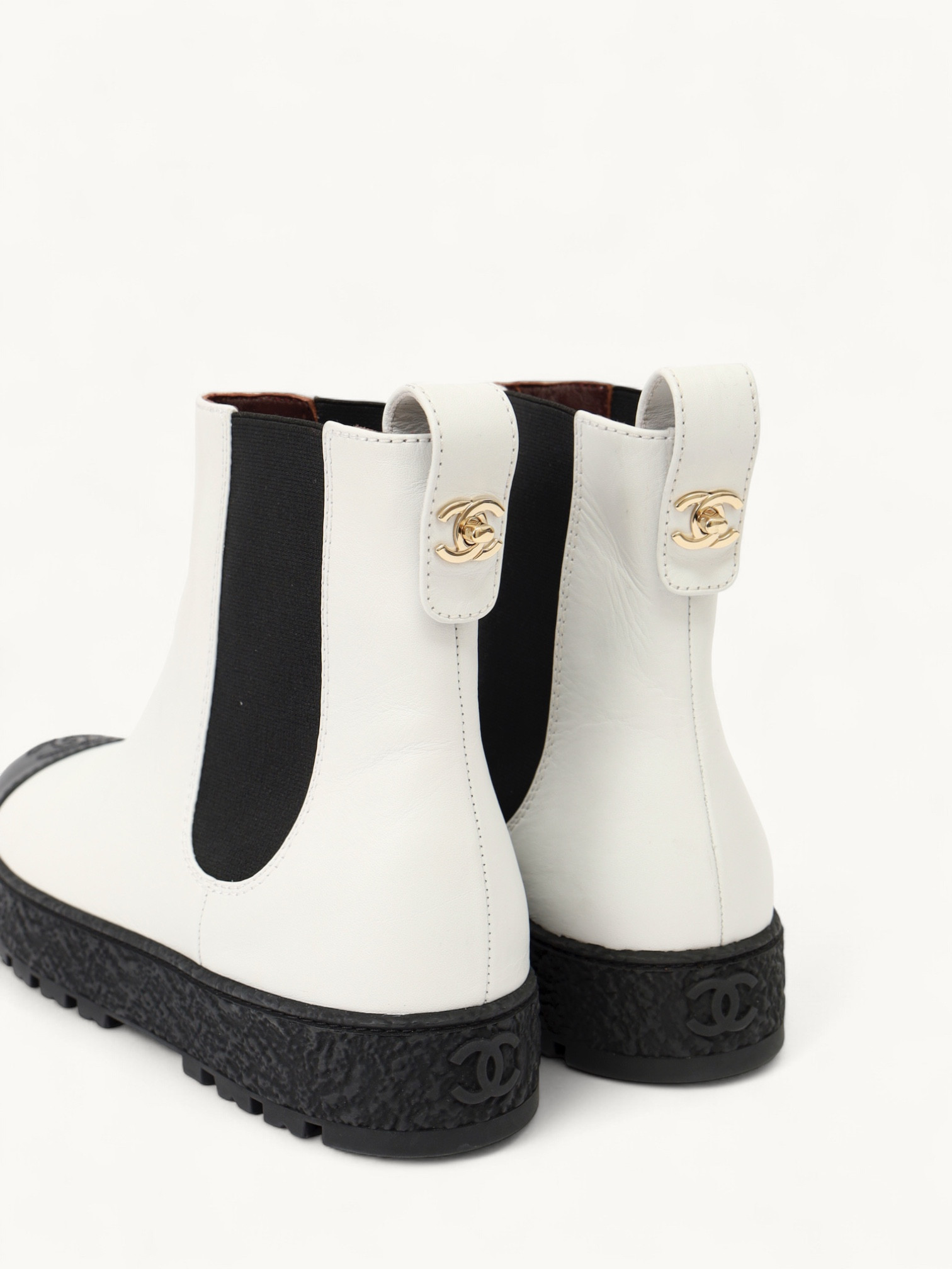 Chanel Shoes 40 8