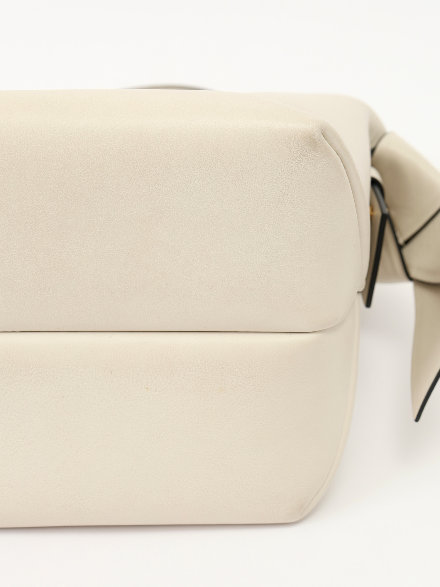 Acne Studios Musubi 7