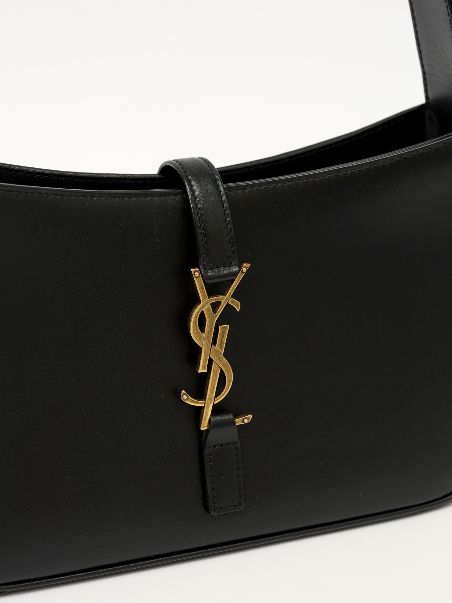 Saint Laurent Le 5 a 7  4