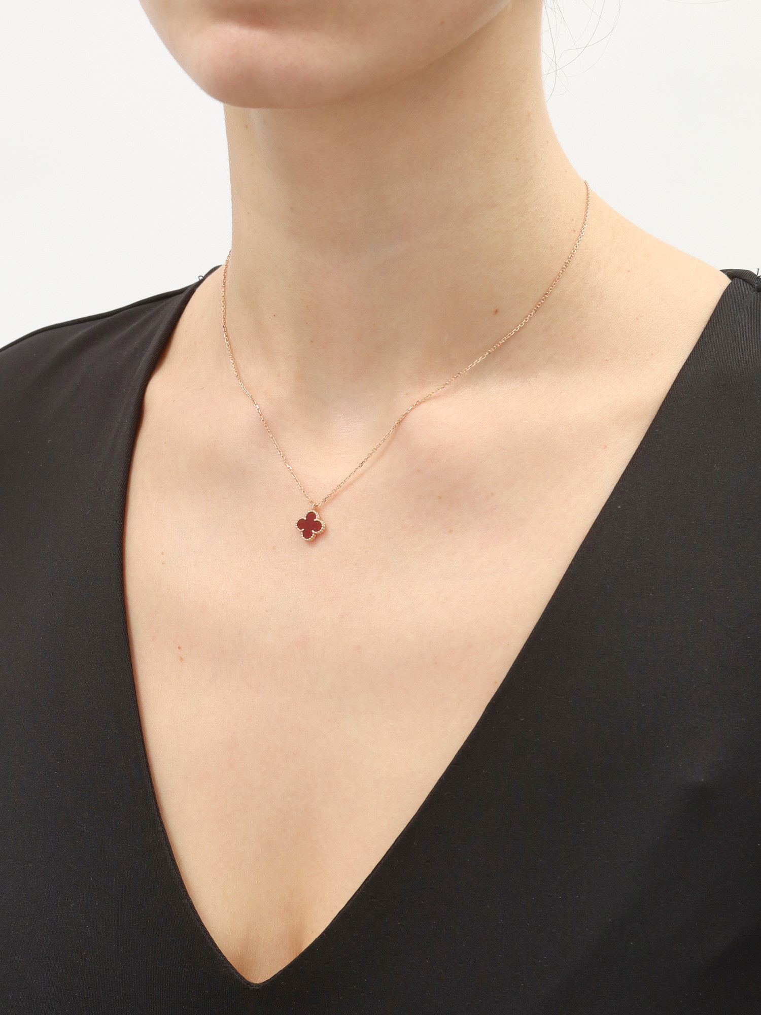 Van Cleef & Arpels Alhambra 1