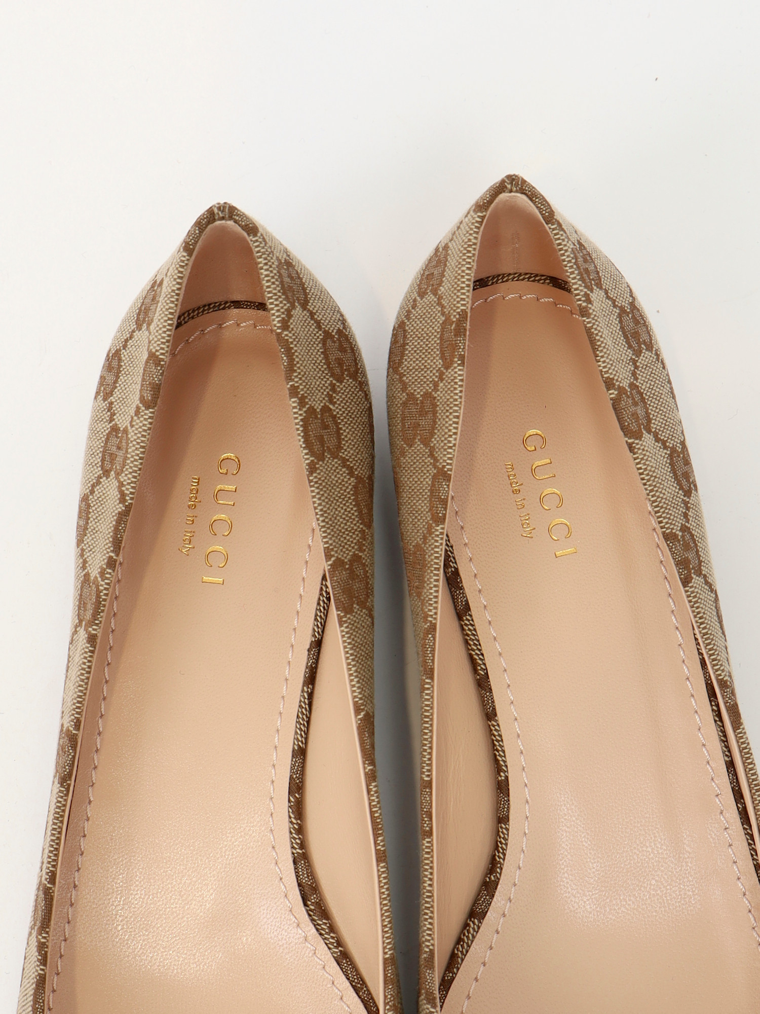 Gucci Shoes 39.5 7
