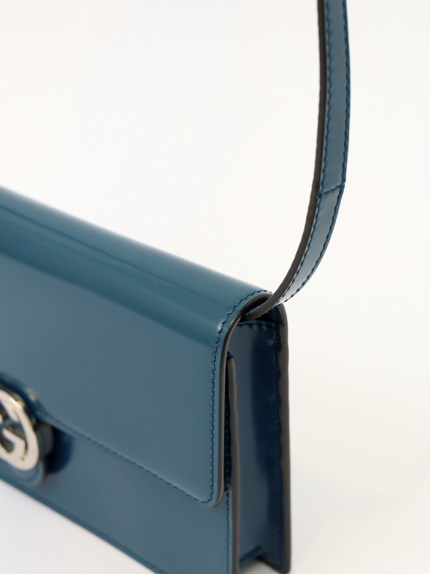 Gucci Interlocking 7