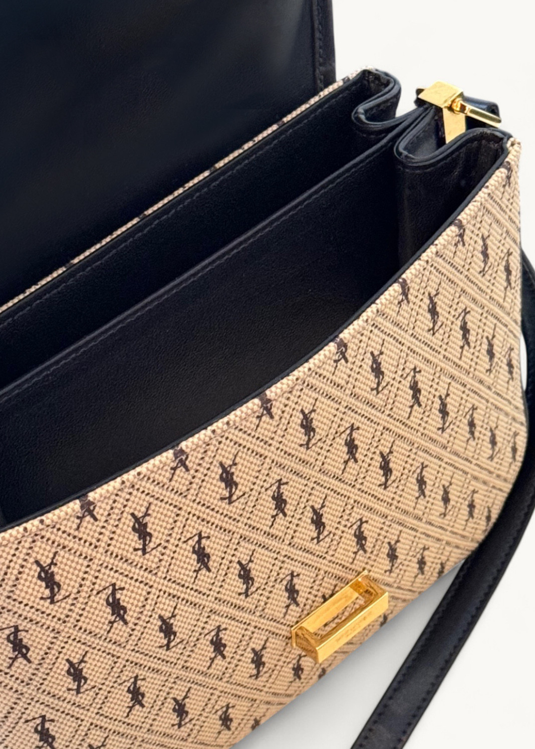 Saint Laurent Le Monogramme  4