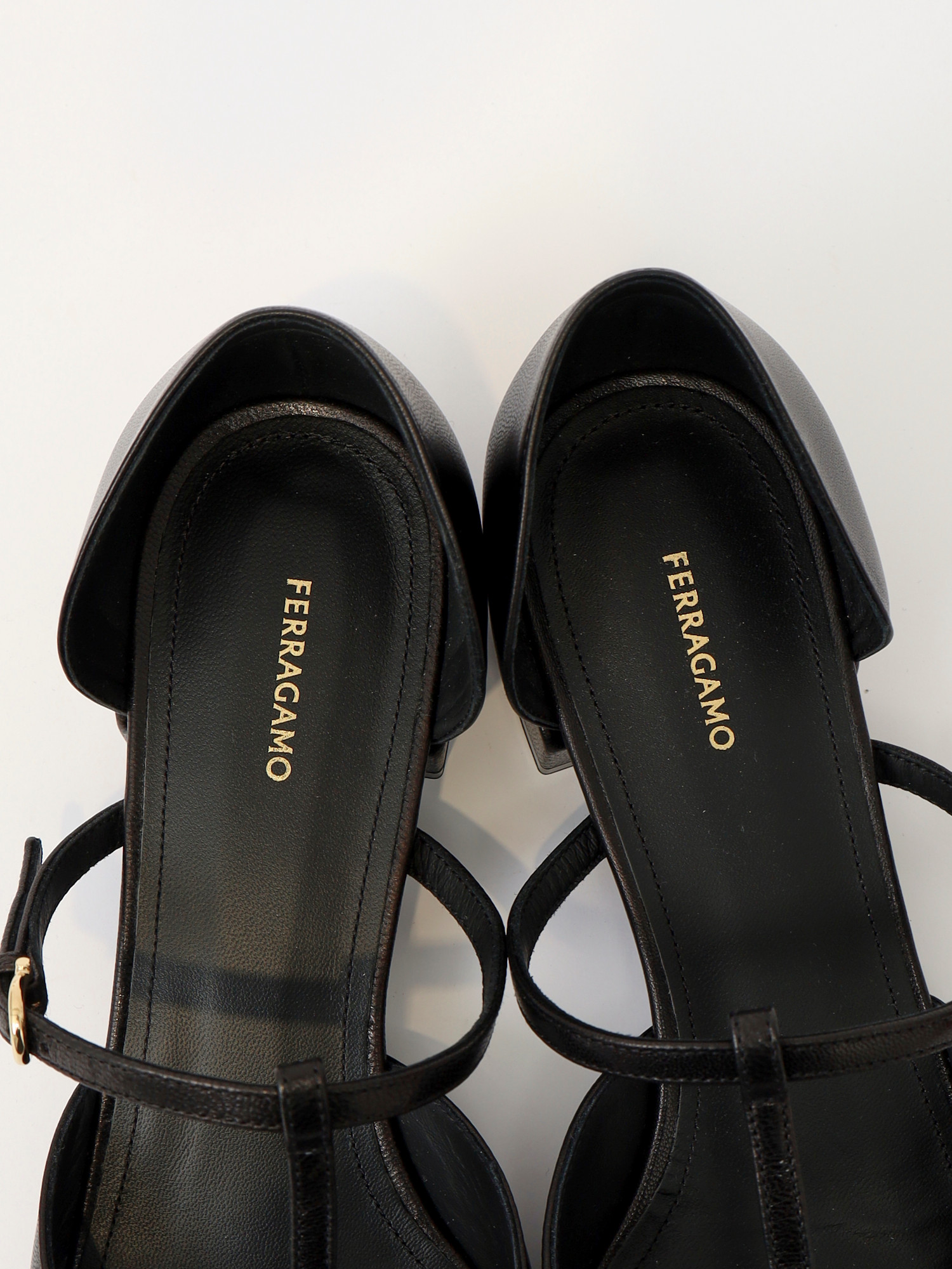 Salvatore Ferragamo Shoes 38.5 8