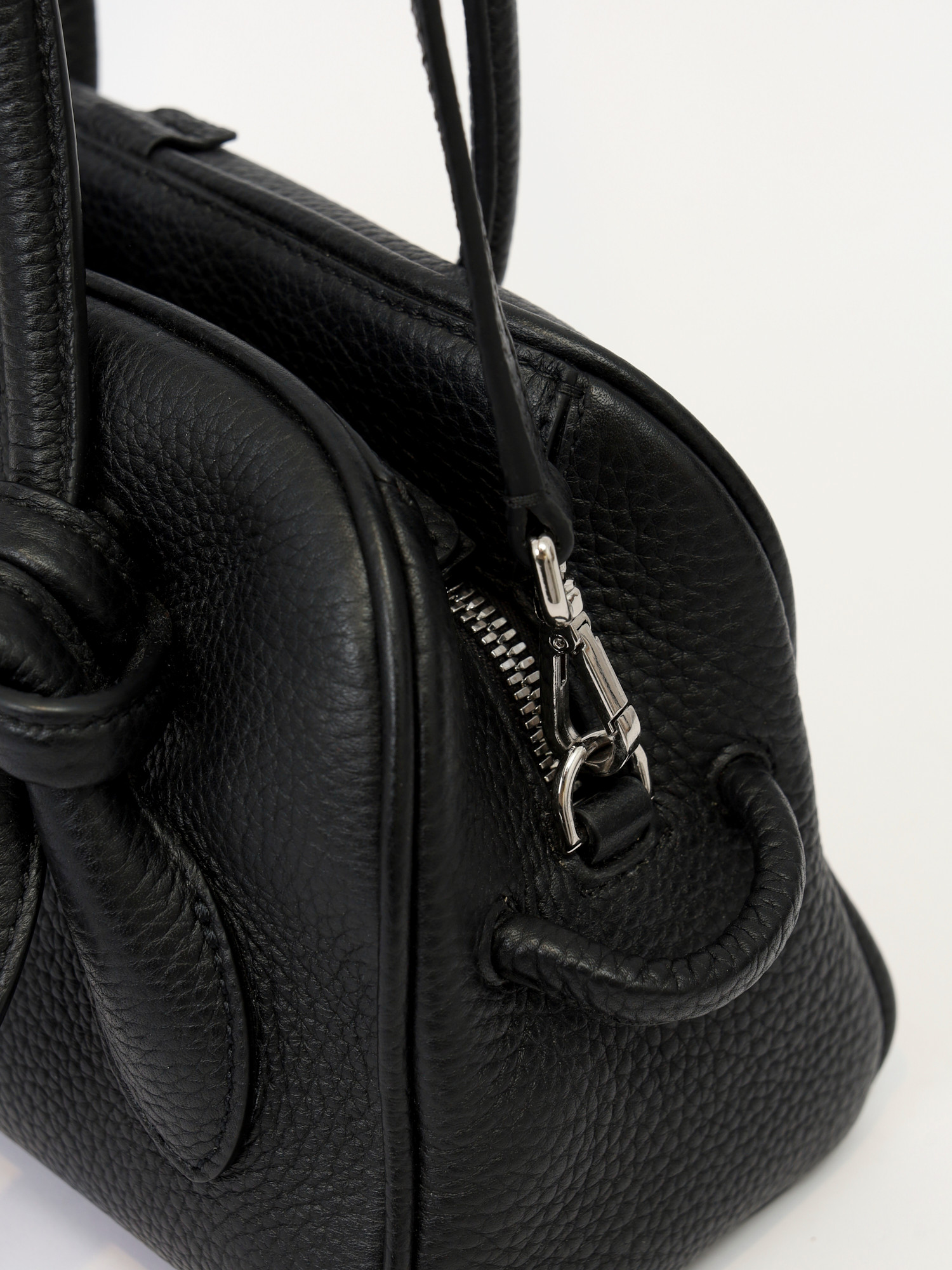 Jacquemus Le Turismo 7