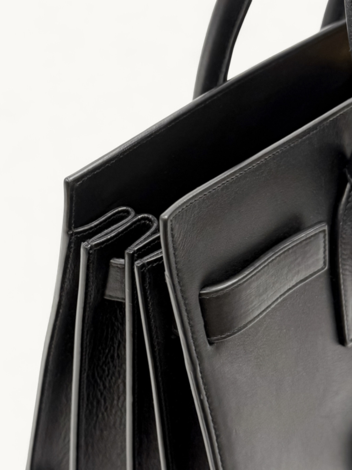 Сумки Saint Laurent Sac De Jour изображение #6