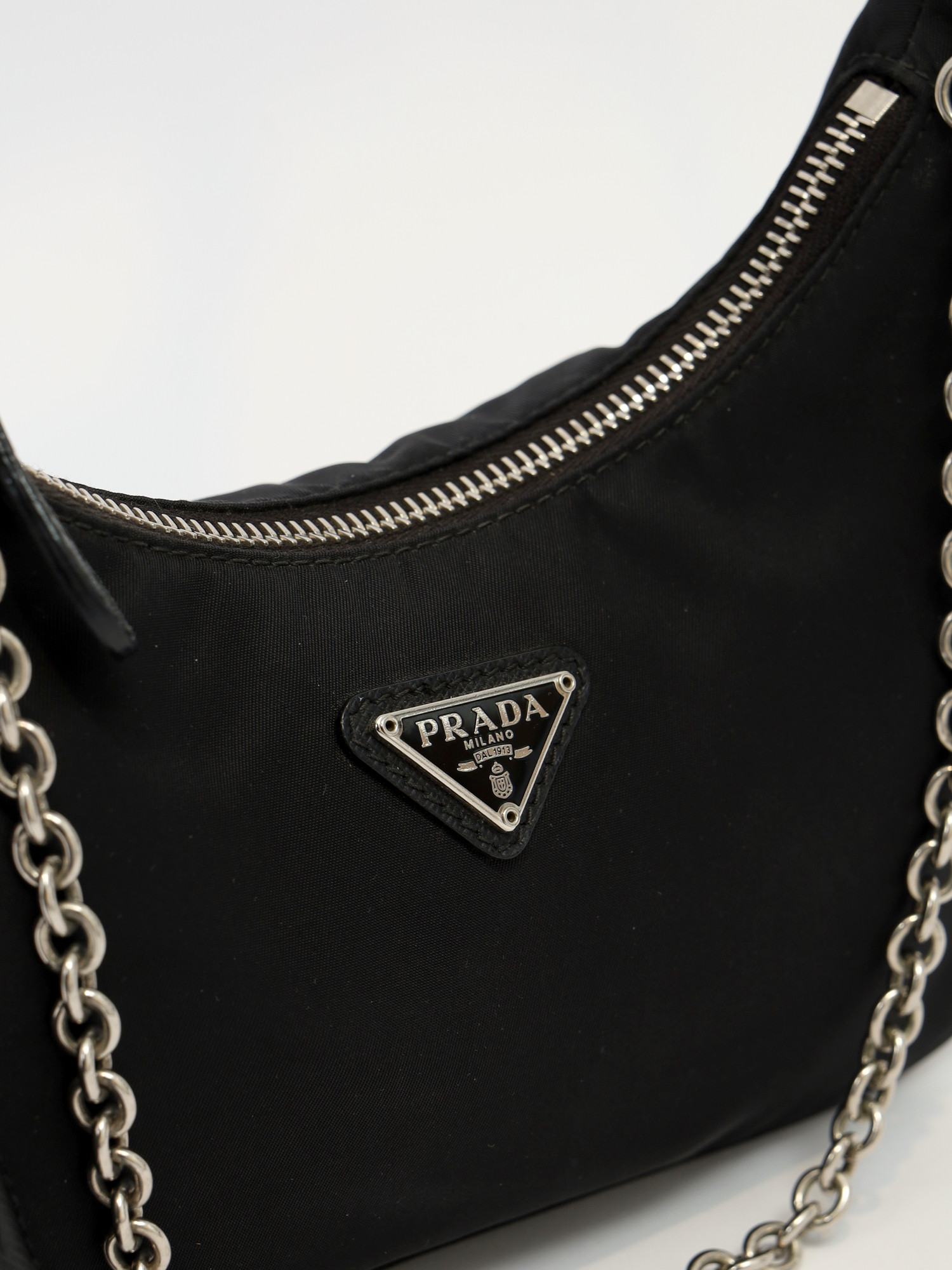 Prada Re-Edition 2005 5