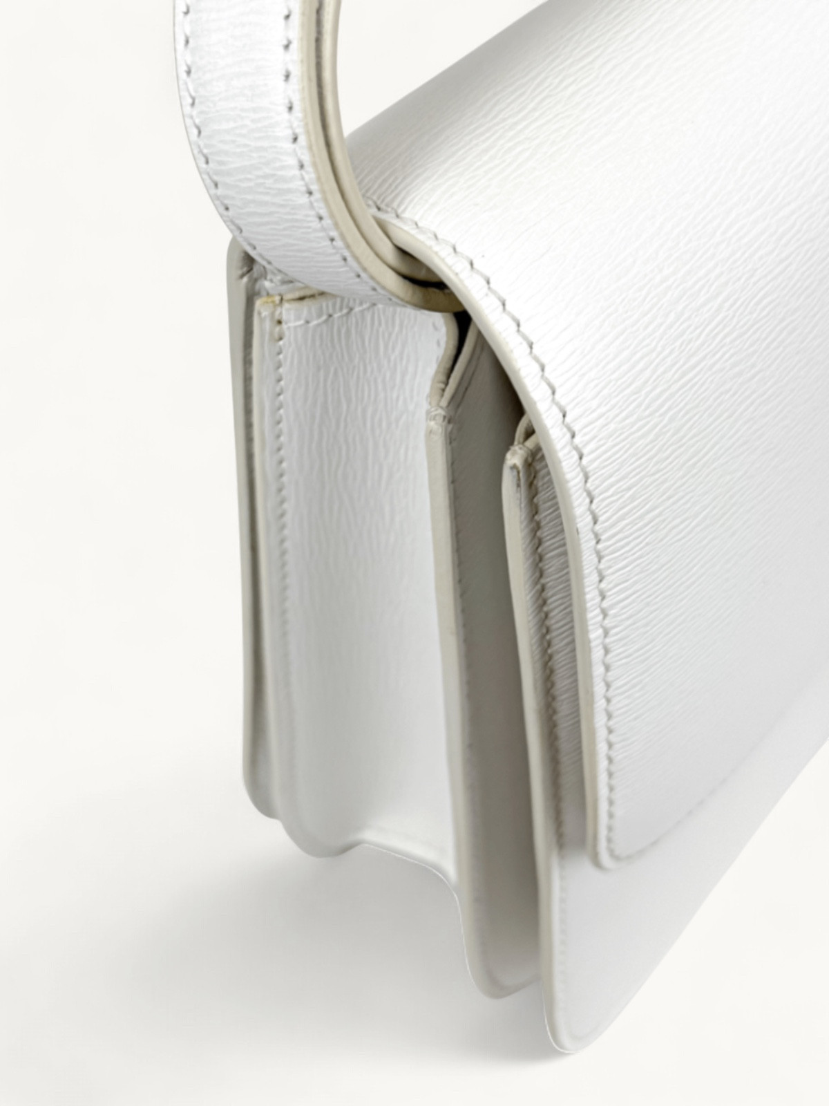 Celine Classic  4