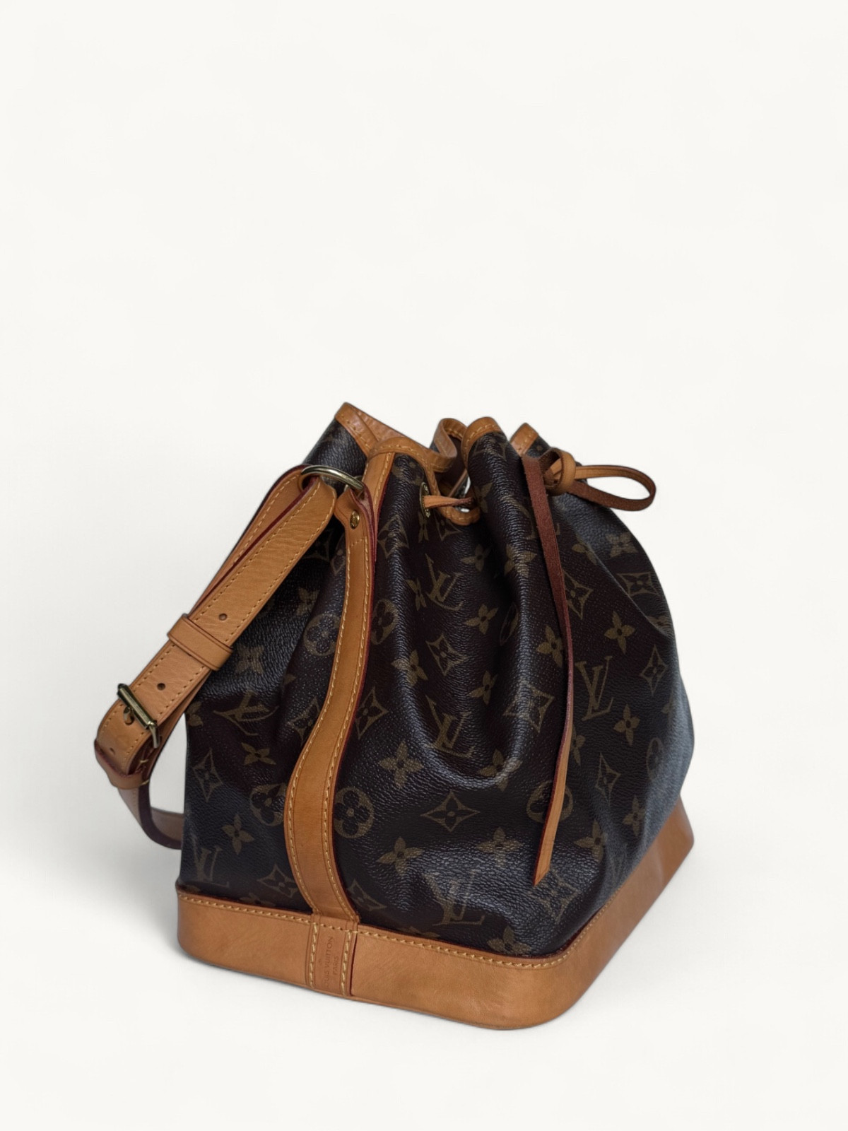 Сумки Louis Vuitton Noe изображение #2